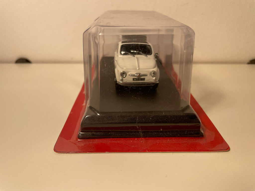 Fiat 500D bianca del 1960 - Auto Plus
