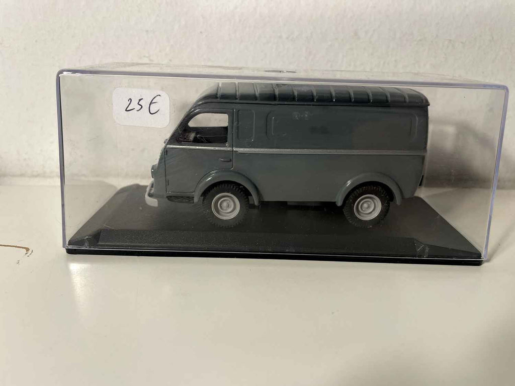 Renault 1000 kg gris avec jantes grises - ELIGOR référence 1450