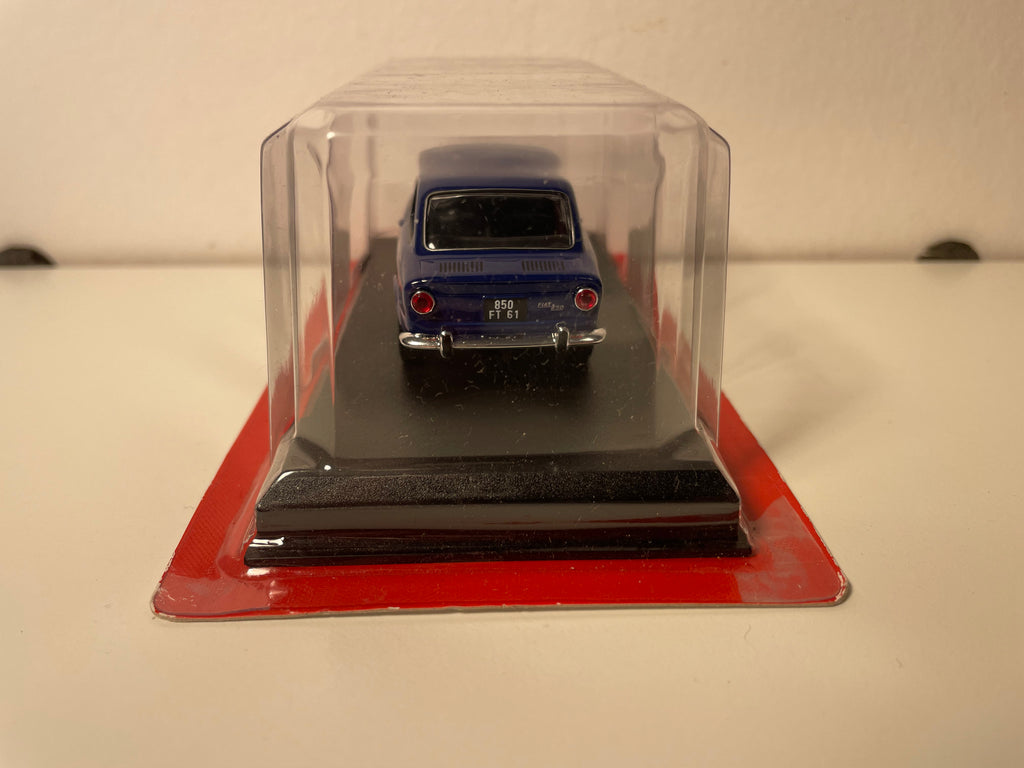 Fiat 850 ciemnoniebieski z 1964 roku - Auto Plus