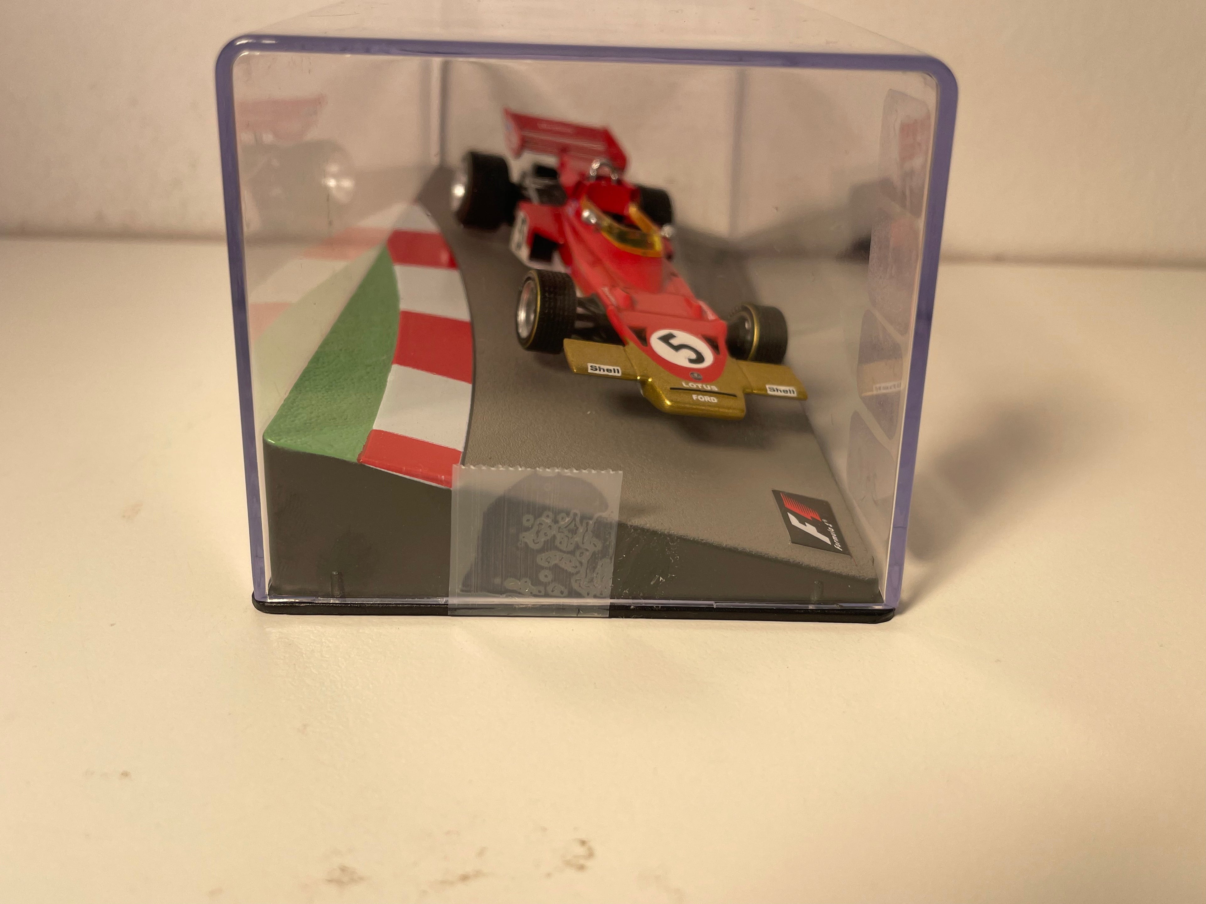 Lotus 72C vermelho número 5 - Fórmula 1 de 1970 (Jochen Rindt)