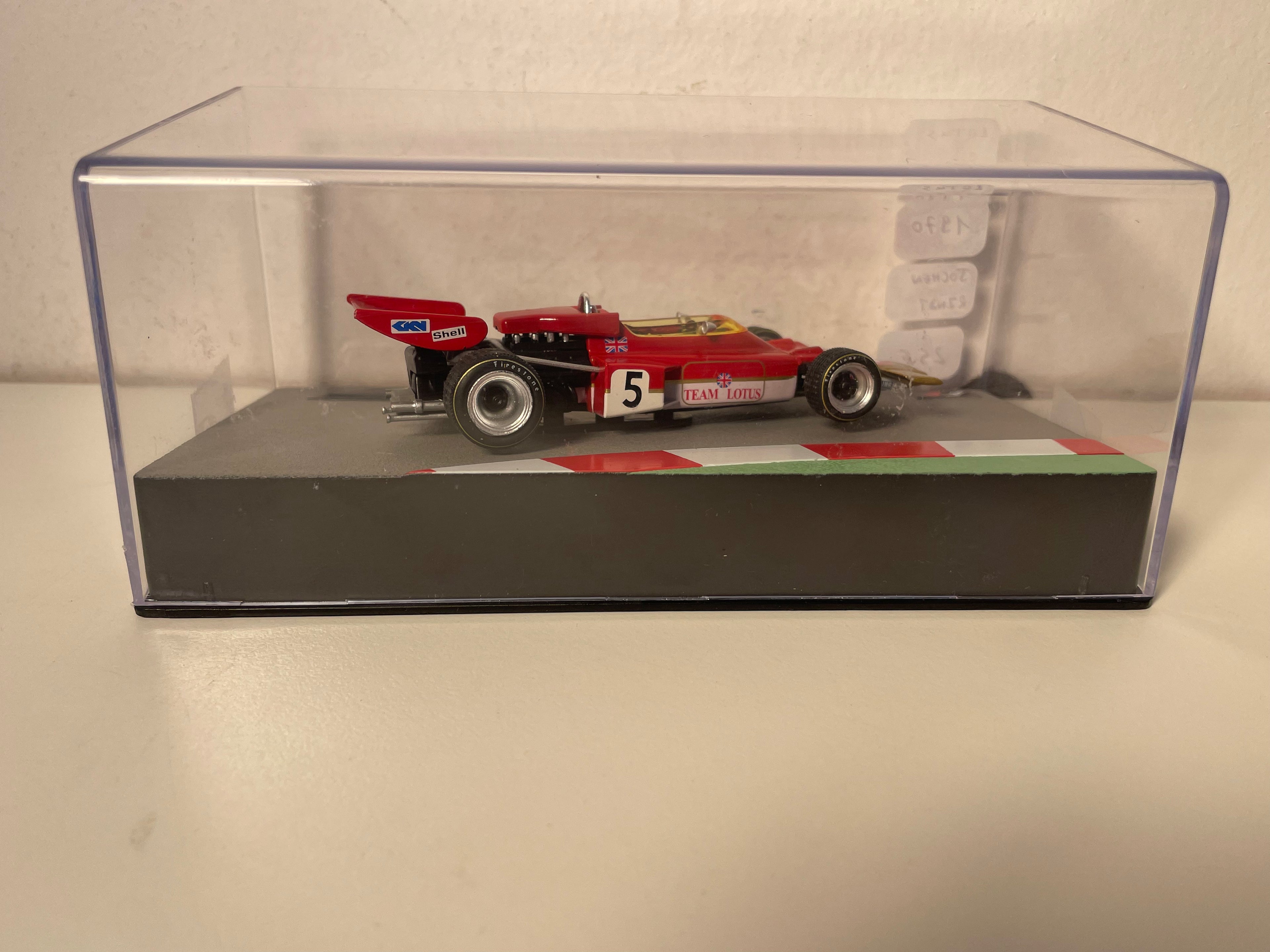 Lotus 72C vermelho número 5 - Fórmula 1 de 1970 (Jochen Rindt)