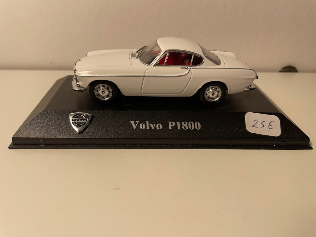 Volvo P1800 blanche