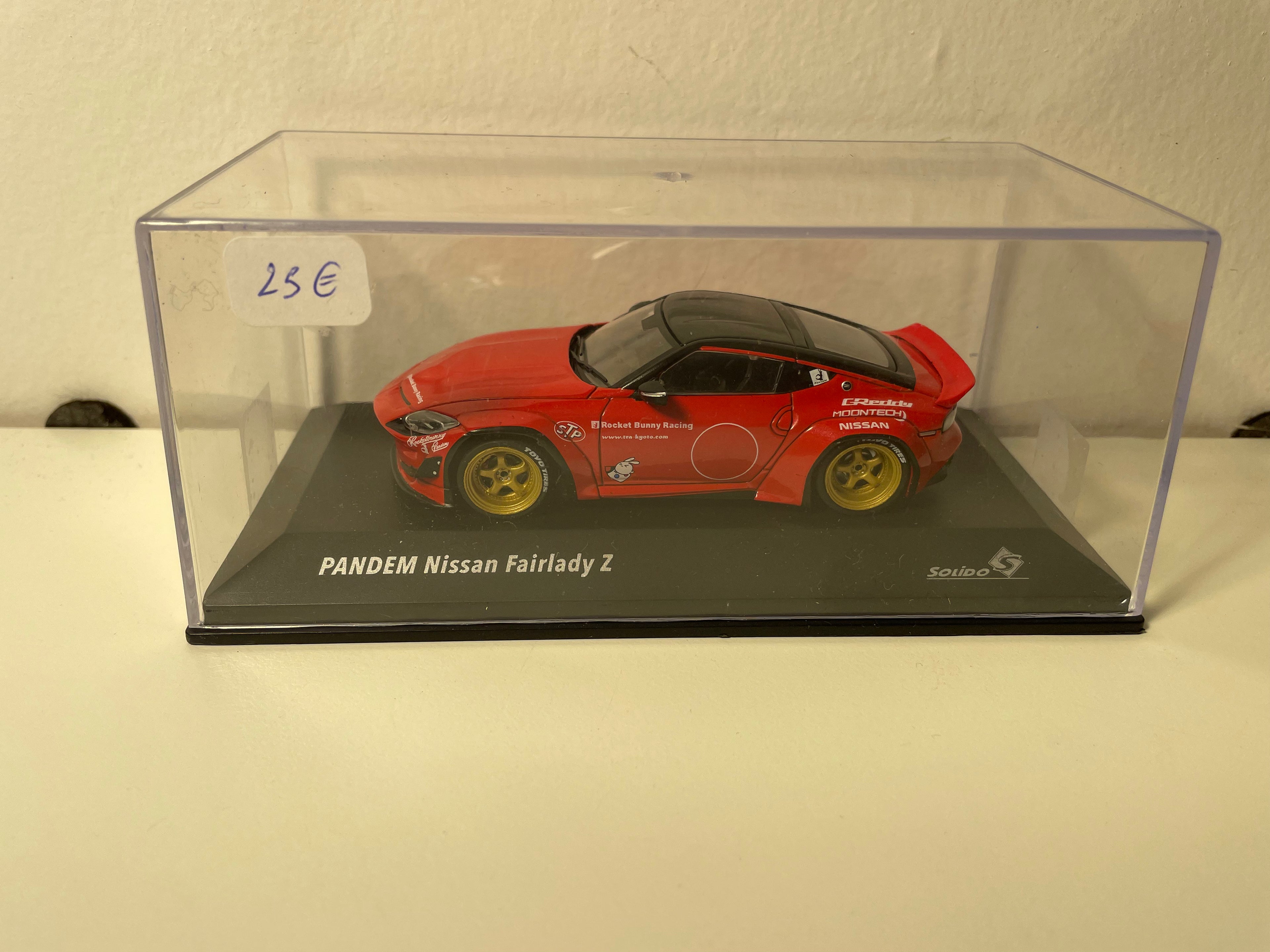 Pandem Nissan Fairlady Z czerwony - Solido