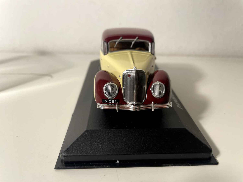 1939 Panhard Dynamic bordeaux e beige