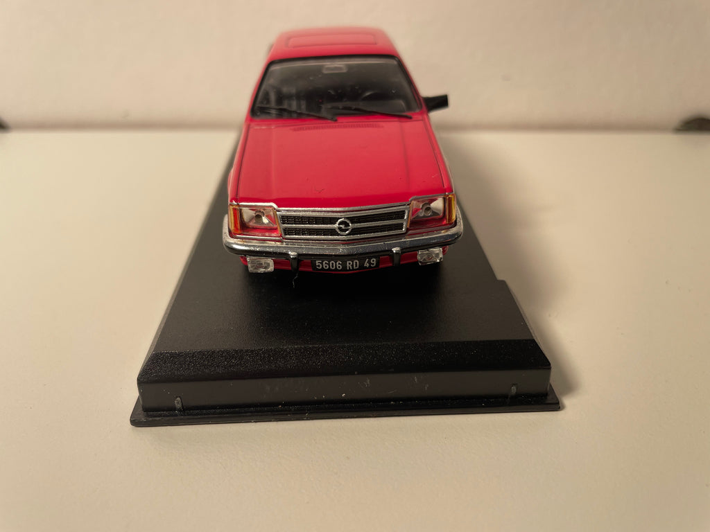 Opel Commodore C rossa del 1977 (Auto Plus)