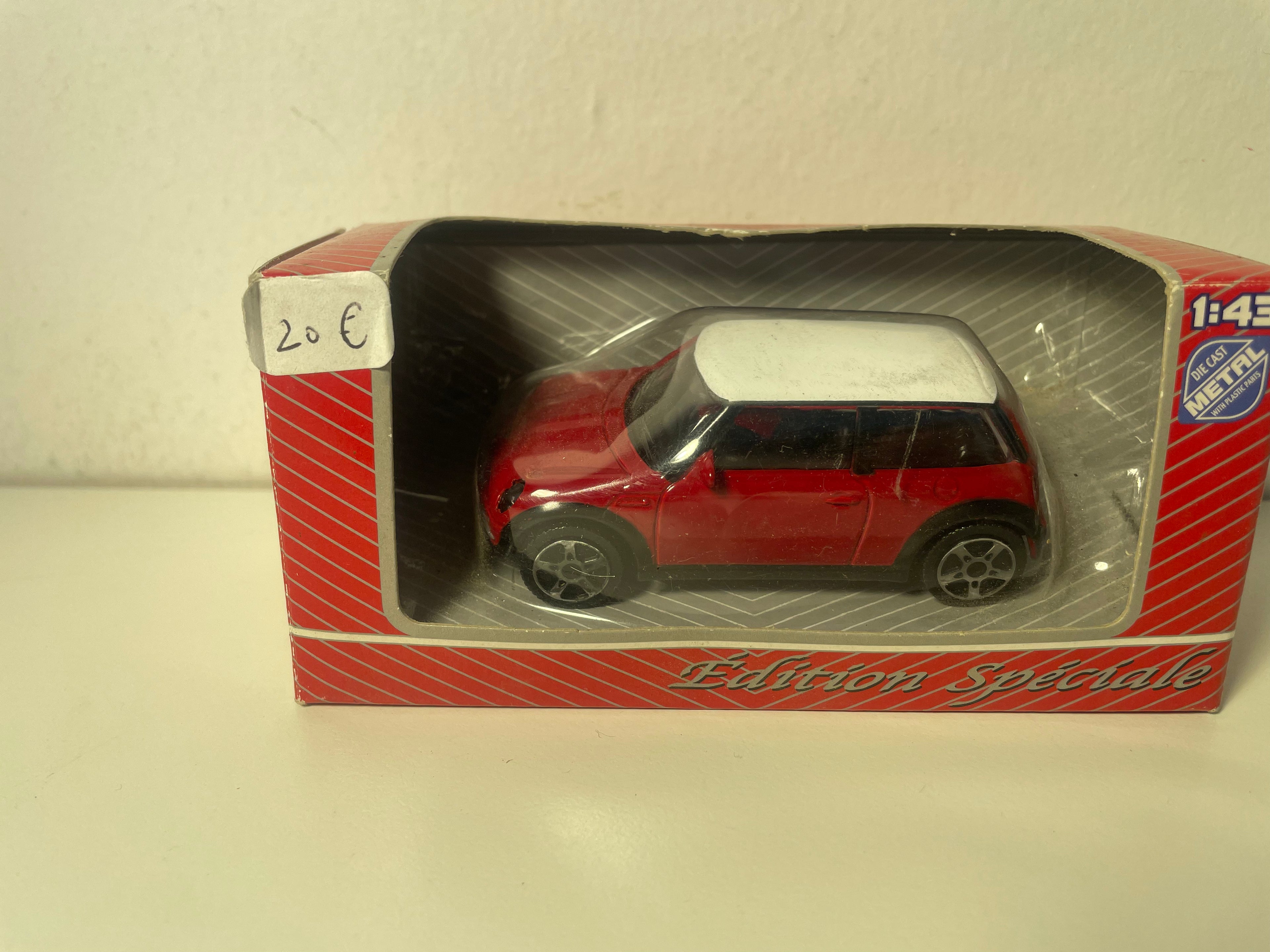 Mini Cooper rouge et toit blanc - Maisto