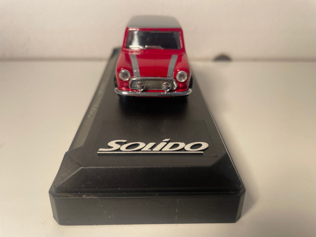 Mini Cooper rouge et toit gris de 1969 - Solido référence 1822