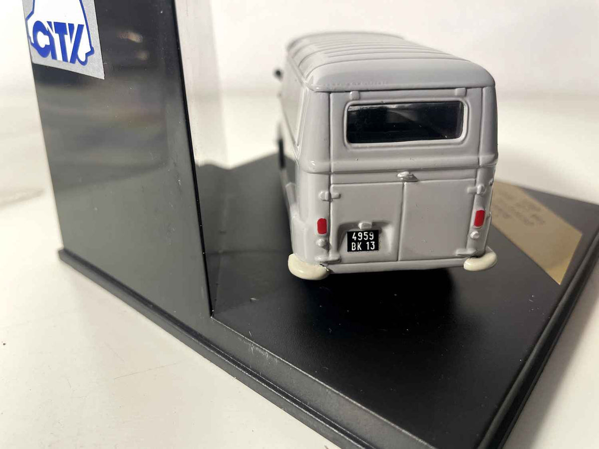 Furgone Renault Estafette 60 grigio lamiera e tetto basso - CITY riferimento CV004B