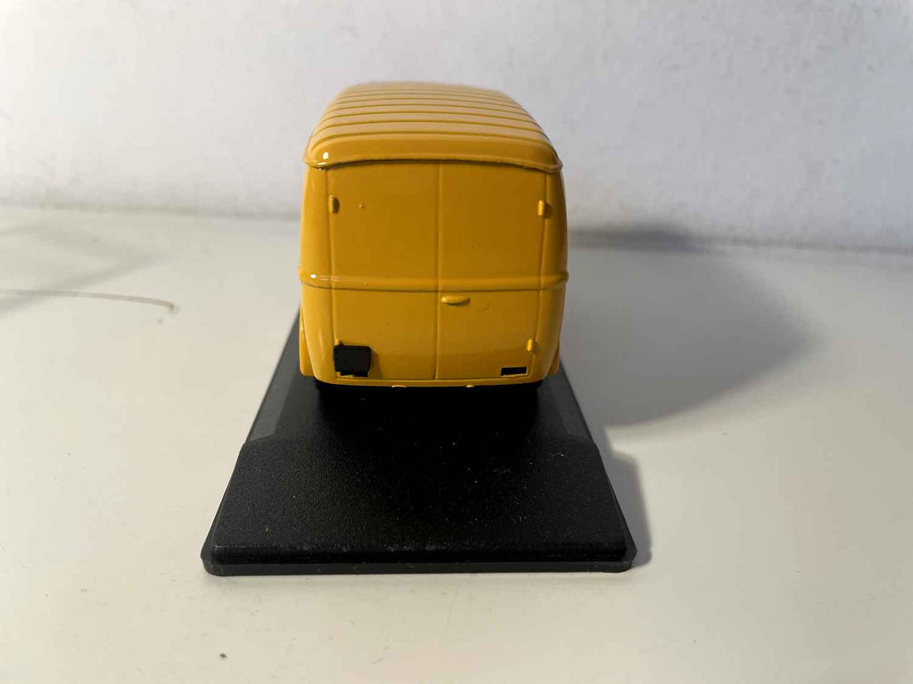 Renault 1000 kg jaune orangé et rouge SHELL - ELIGOR référence 1459