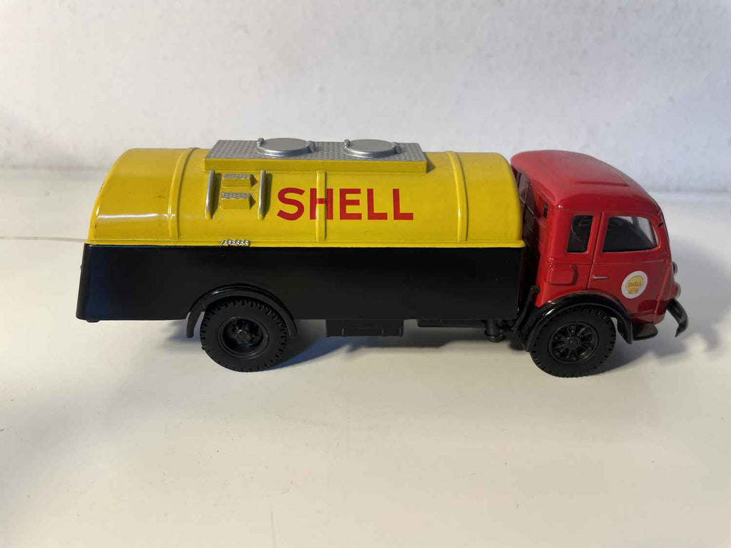 Czerwony, pomarańczowo-żółty i czarny samochód ciężarowy Renault Fainéant z 1957 roku SHELL - CORGI Classics nr 71205