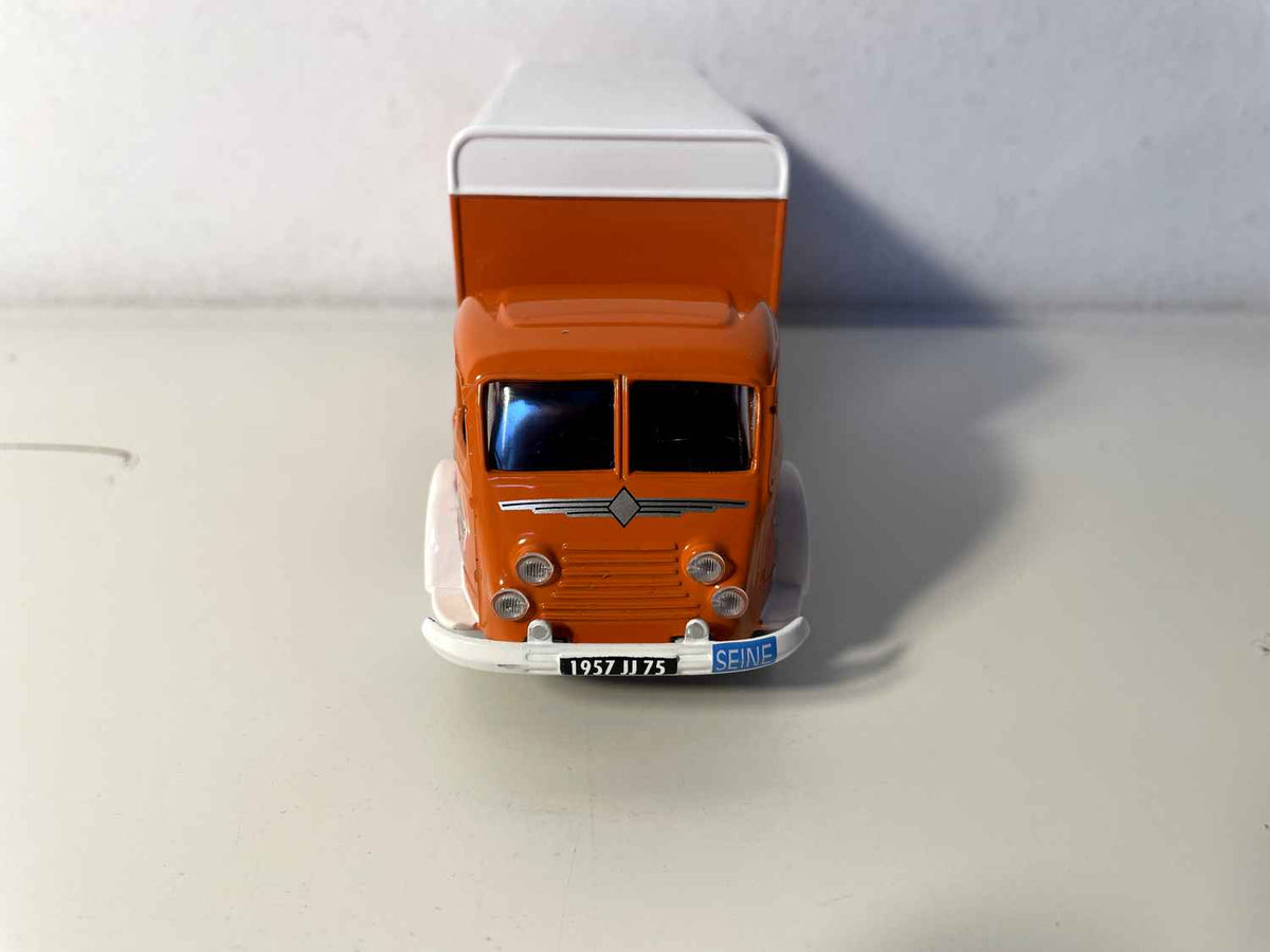 Ciężarówka Renault Fainéant pomarańczowa i biała z 1957 roku Renault Services - CORGI Classics numer 71002