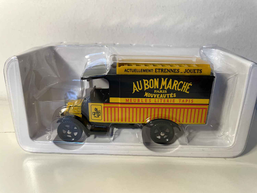 Ciężarówka Renault KZ w kolorze pomarańczowo-żółtym i czarnym z 1926 roku "AU BON MARCHE - PARIS" - CORGI Classics referencja 08702