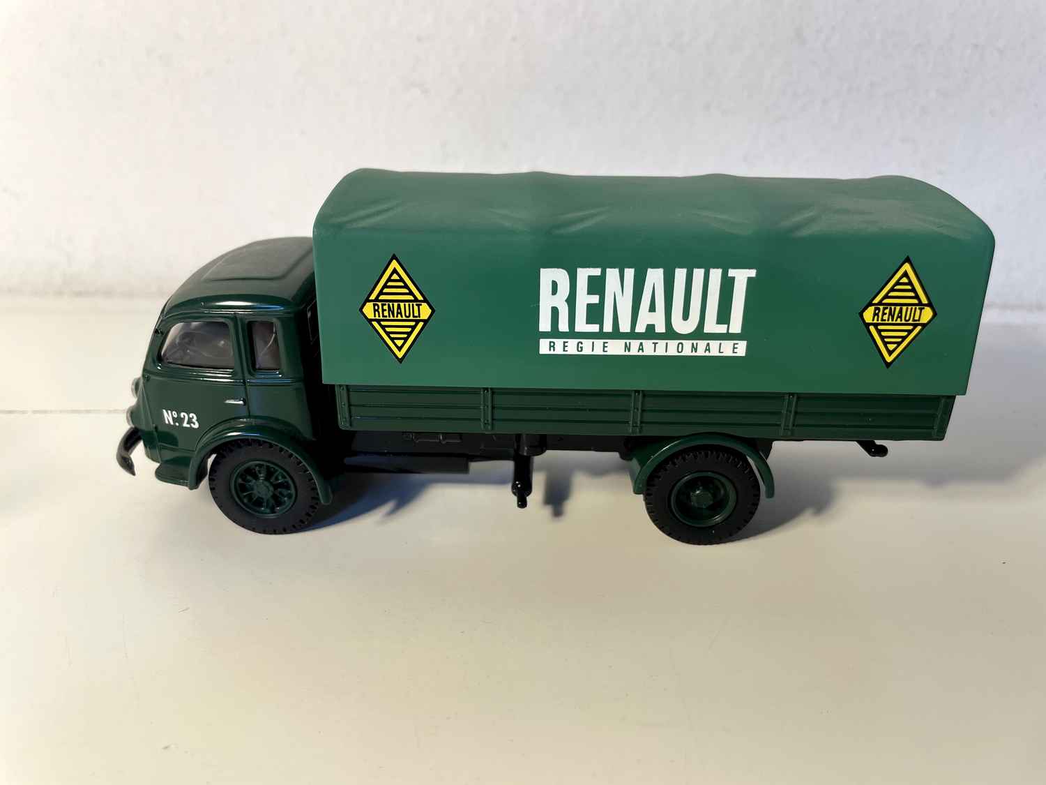 Renault Faineant À VENDRE! - FR Renault Faineant À VENDRE! - FR
