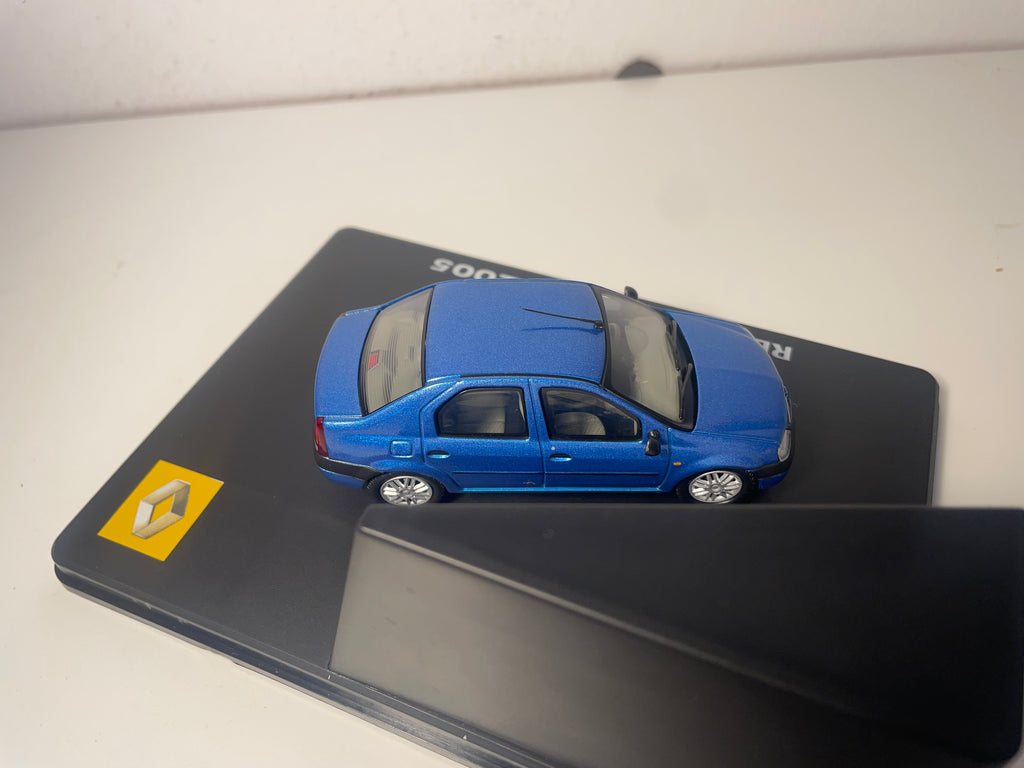 Renault Logan bleue de 2005 - ELIGOR - coffret boite rectangle