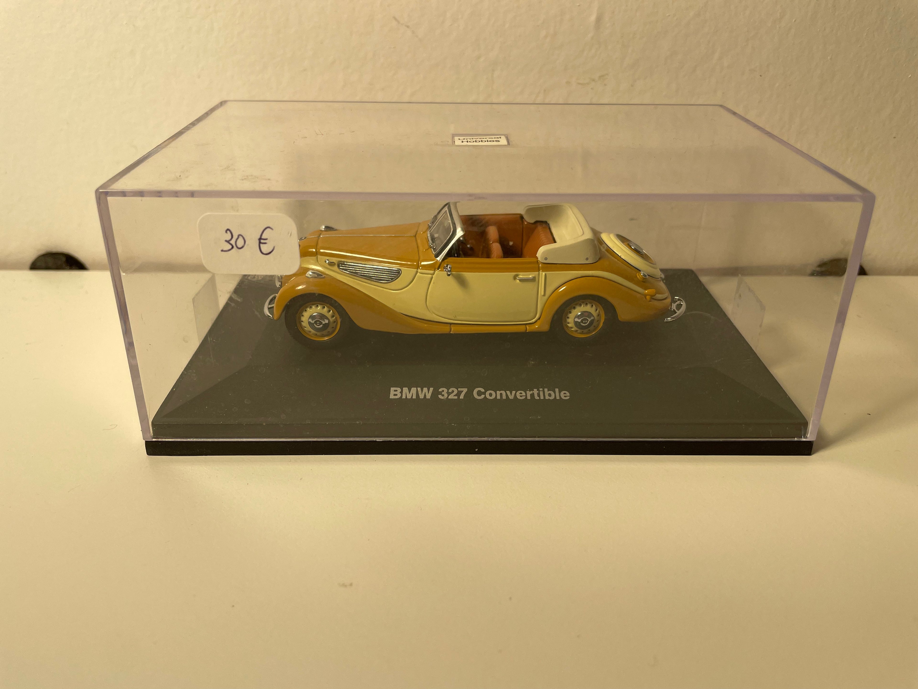 BMW 327 Cabriolet Castanho - Universal Hobbies