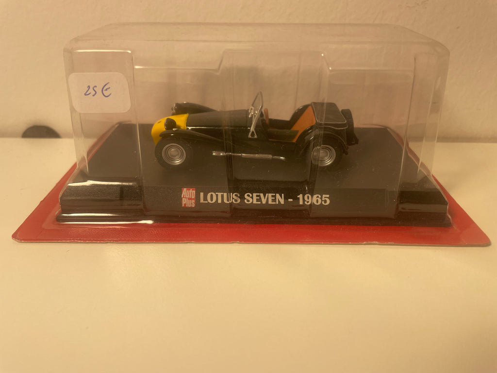 Lotus Seven czarny i żółty z 1965 roku - Auto Plus