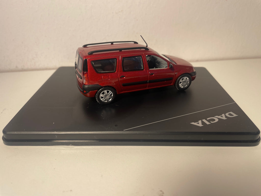 Renault Dacia Logan MCV ciemnoczerwony z 2006 roku - ELIGOR (pudełko prostokątne)