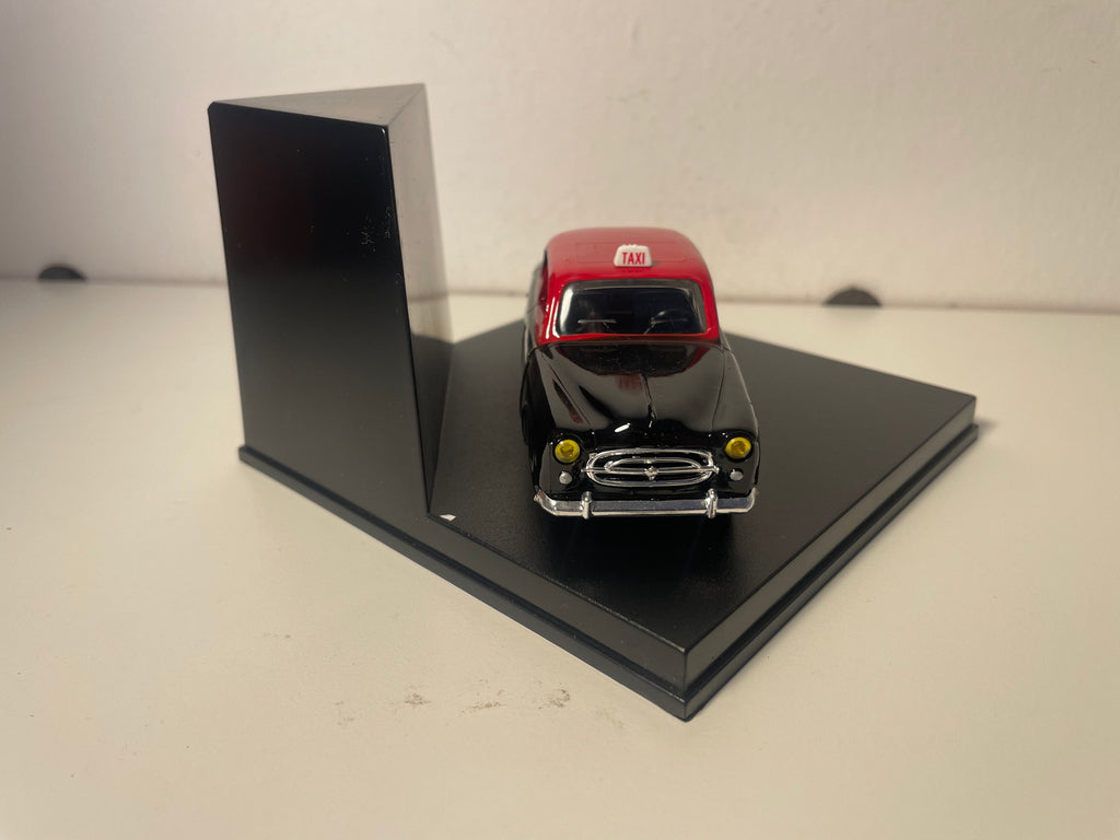 Peugeot 403 nera con tetto rosso scuro del 1955 TAXI G7 - ELIGOR (scatola quadrata)