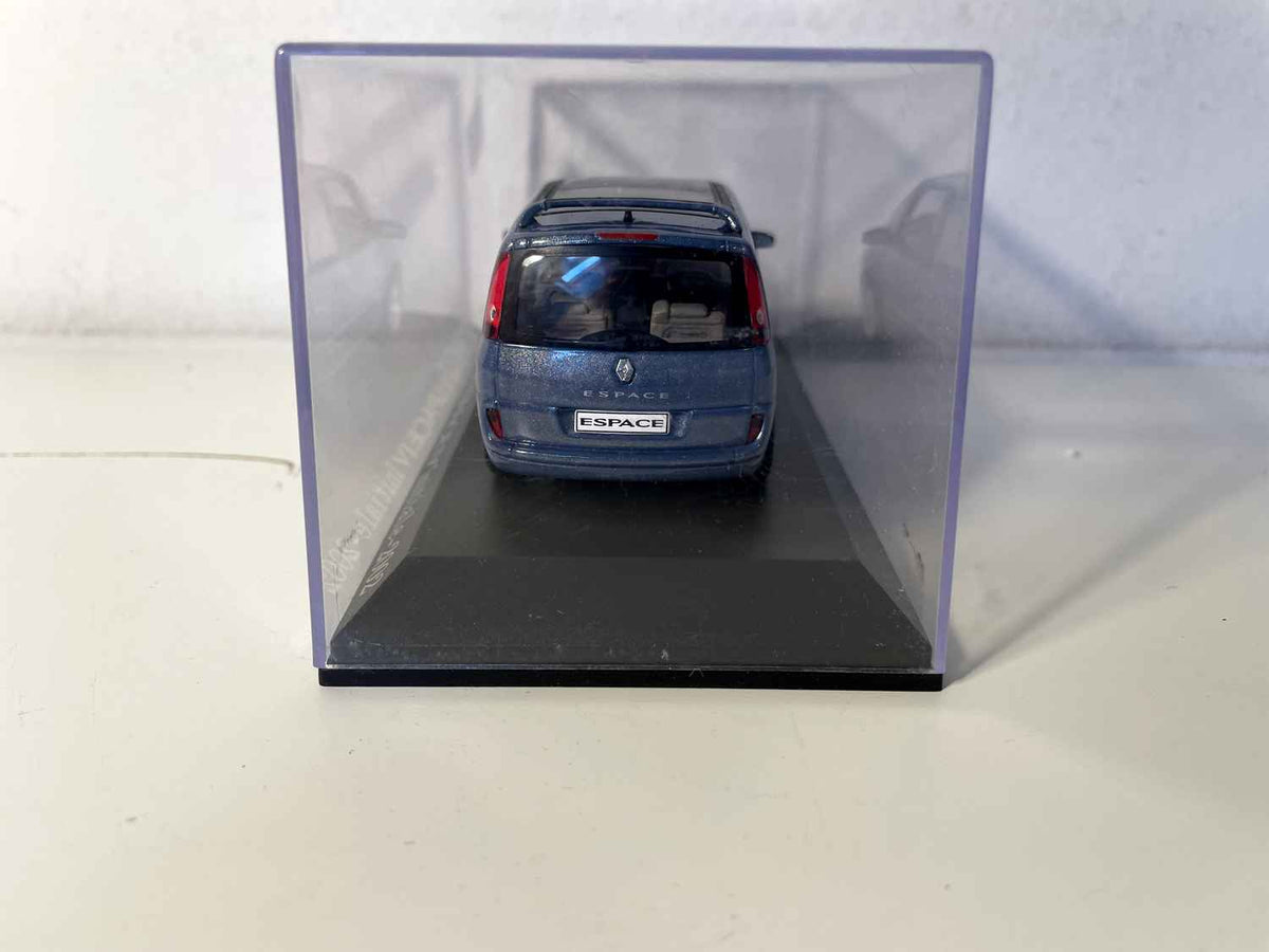 Renault Espace 4 Initiale niebieska z 2002 roku