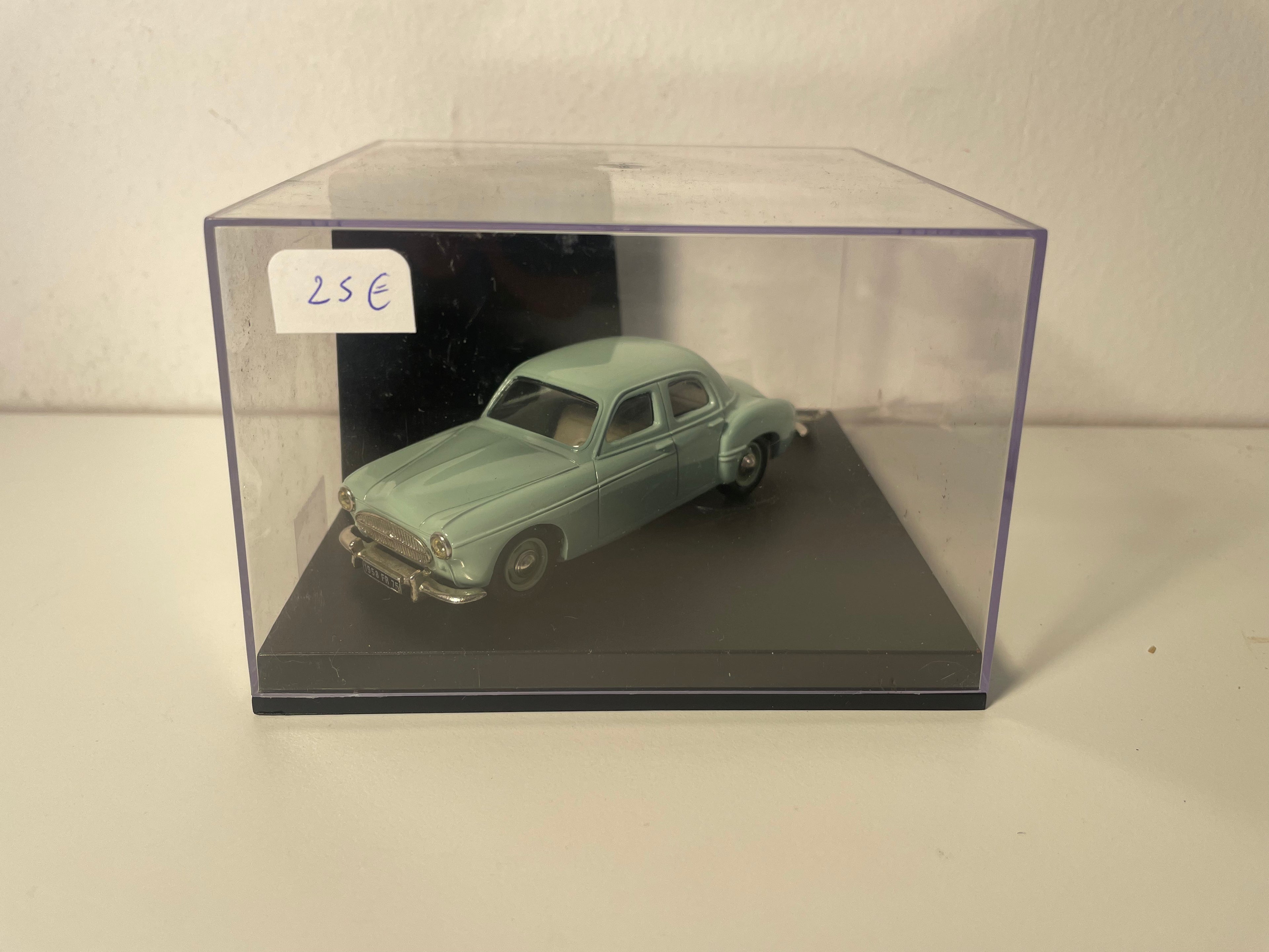 Renault Frégate Grün - ELYSÉE Kollektion (Quadratische Box)