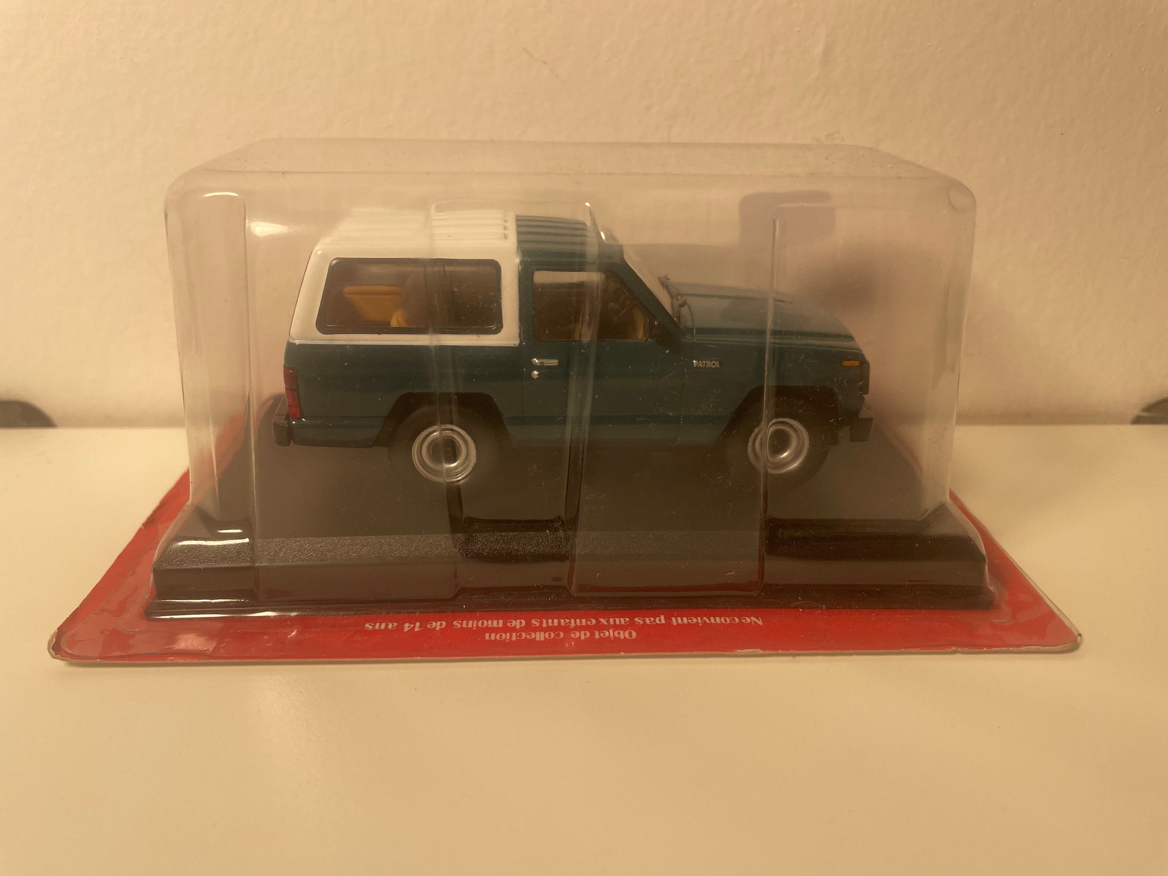 Nissan Patrol vert et blanc de 1984 - Auto Plus