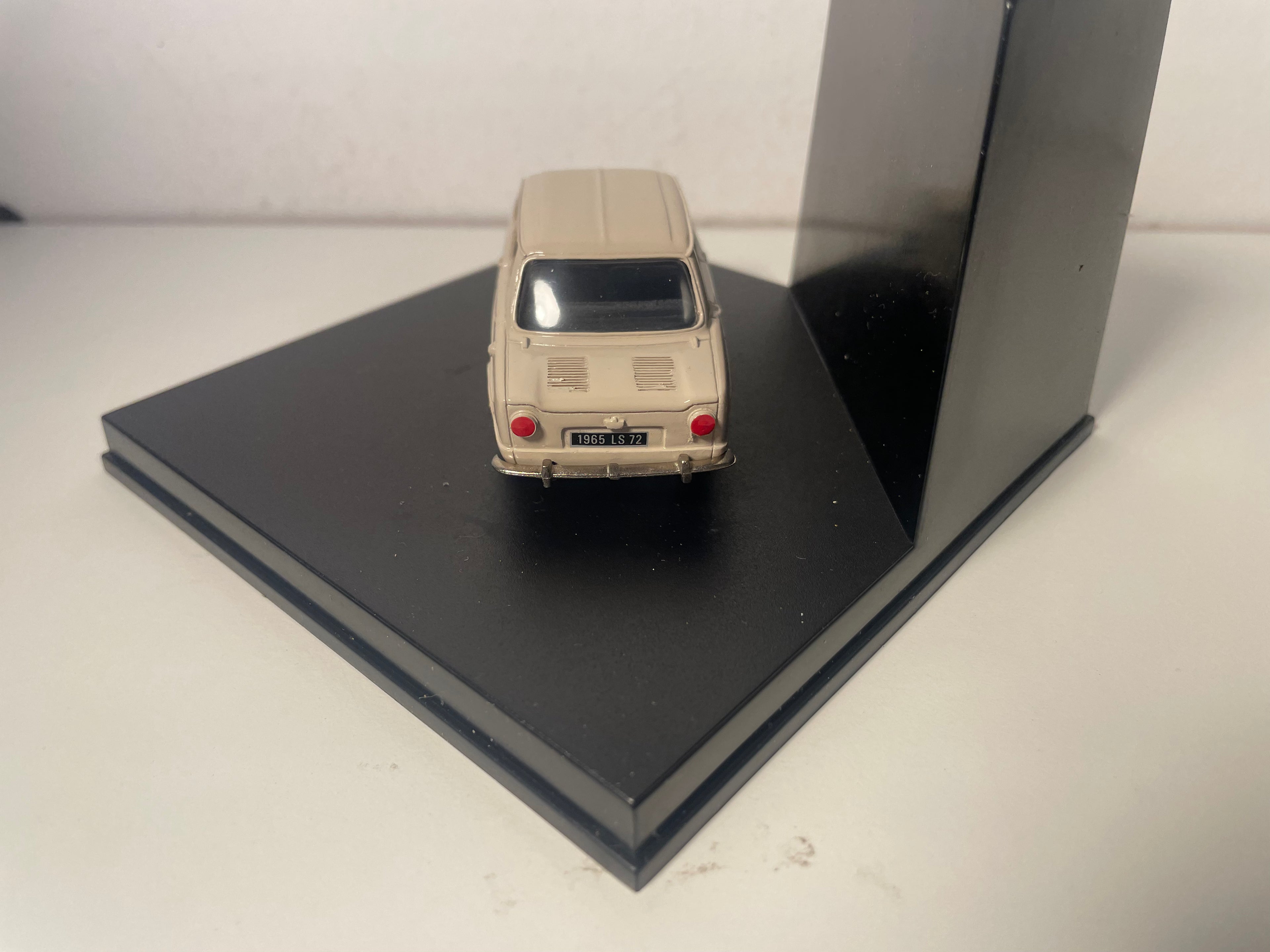 Simca 1000 marrón - colección GTS (caja cuadrada)