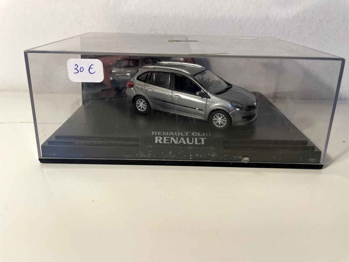 Groe Renault Clio (rechteckeg Këscht Nr. 1)