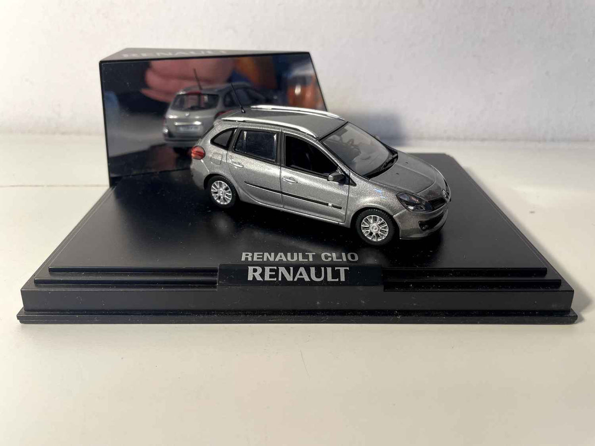 Groe Renault Clio (rechteckeg Këscht Nr. 1)
