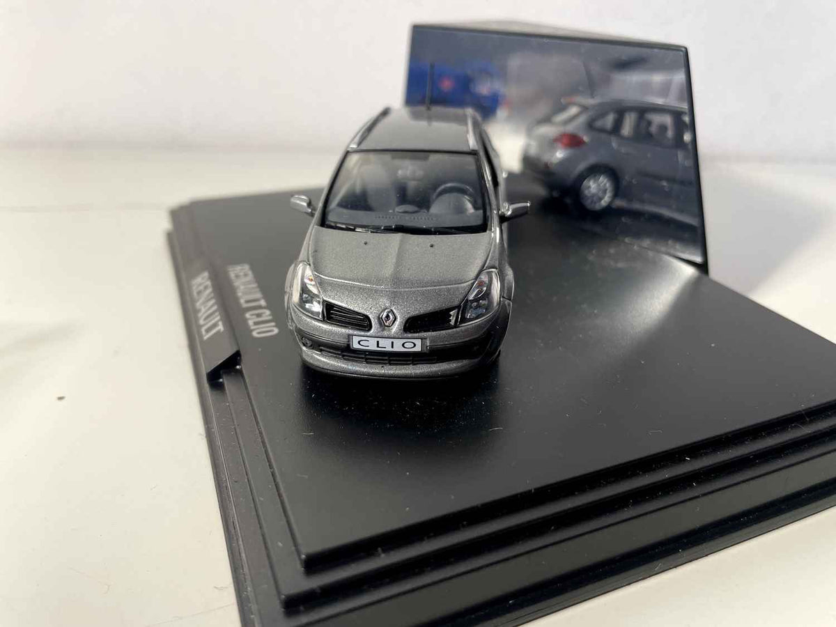 Groe Renault Clio (rechteckeg Këscht Nr. 1)