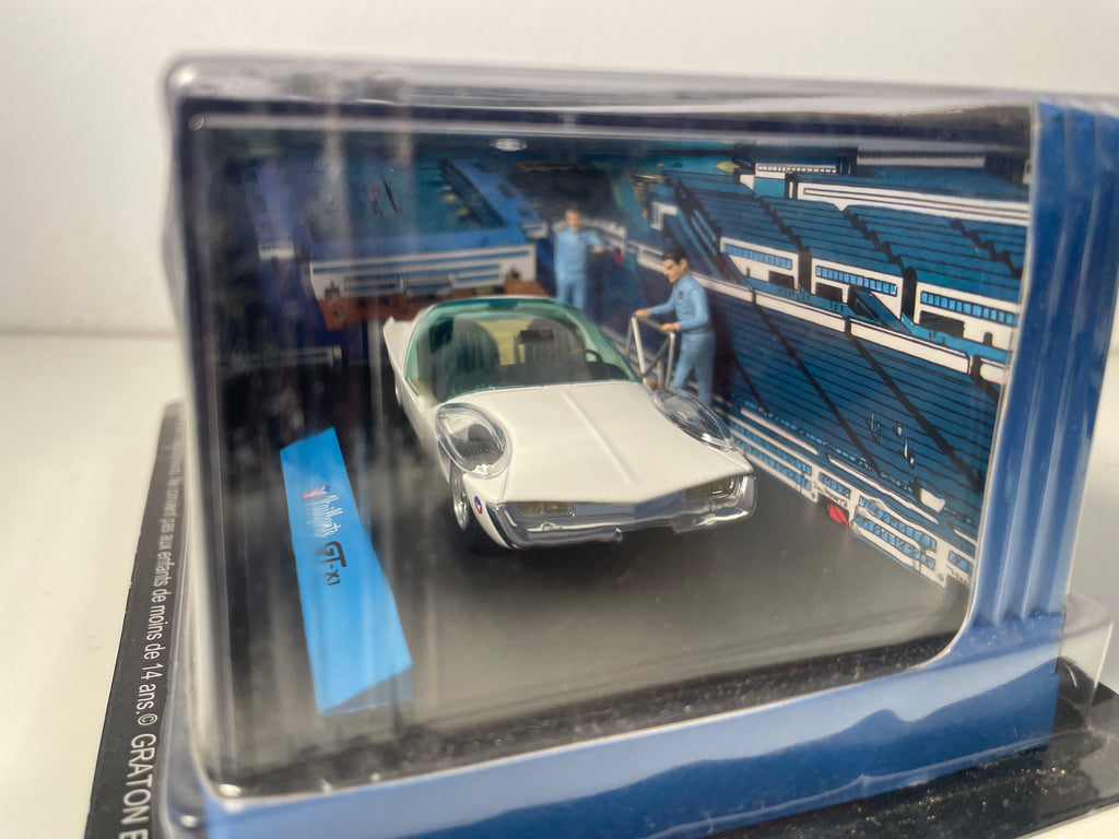 Voiture blanche Vaillante GT-x1 (Album l'honneur du samouraï) - Bande Dessinée Michel Vaillant