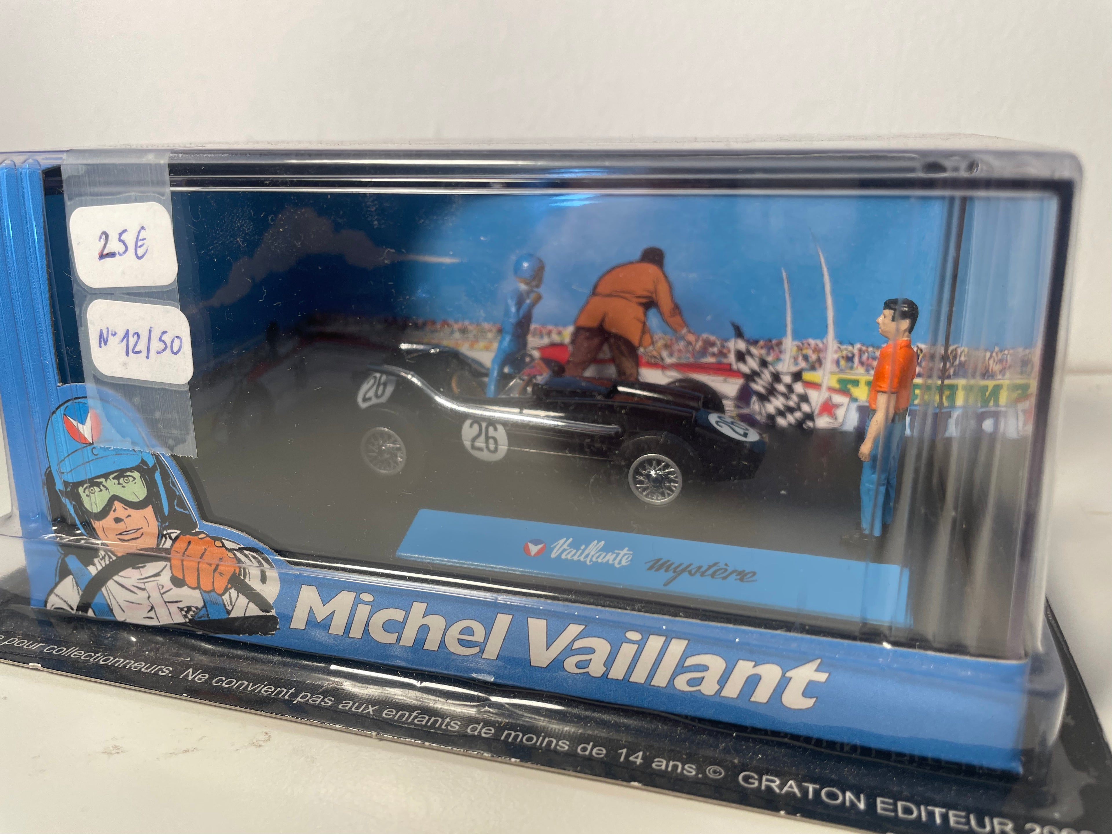Schwaart Auto Nummer 26 Vaillante Mystère (Album De Pilot oun Gesiicht) - Comic Michel Vaillant