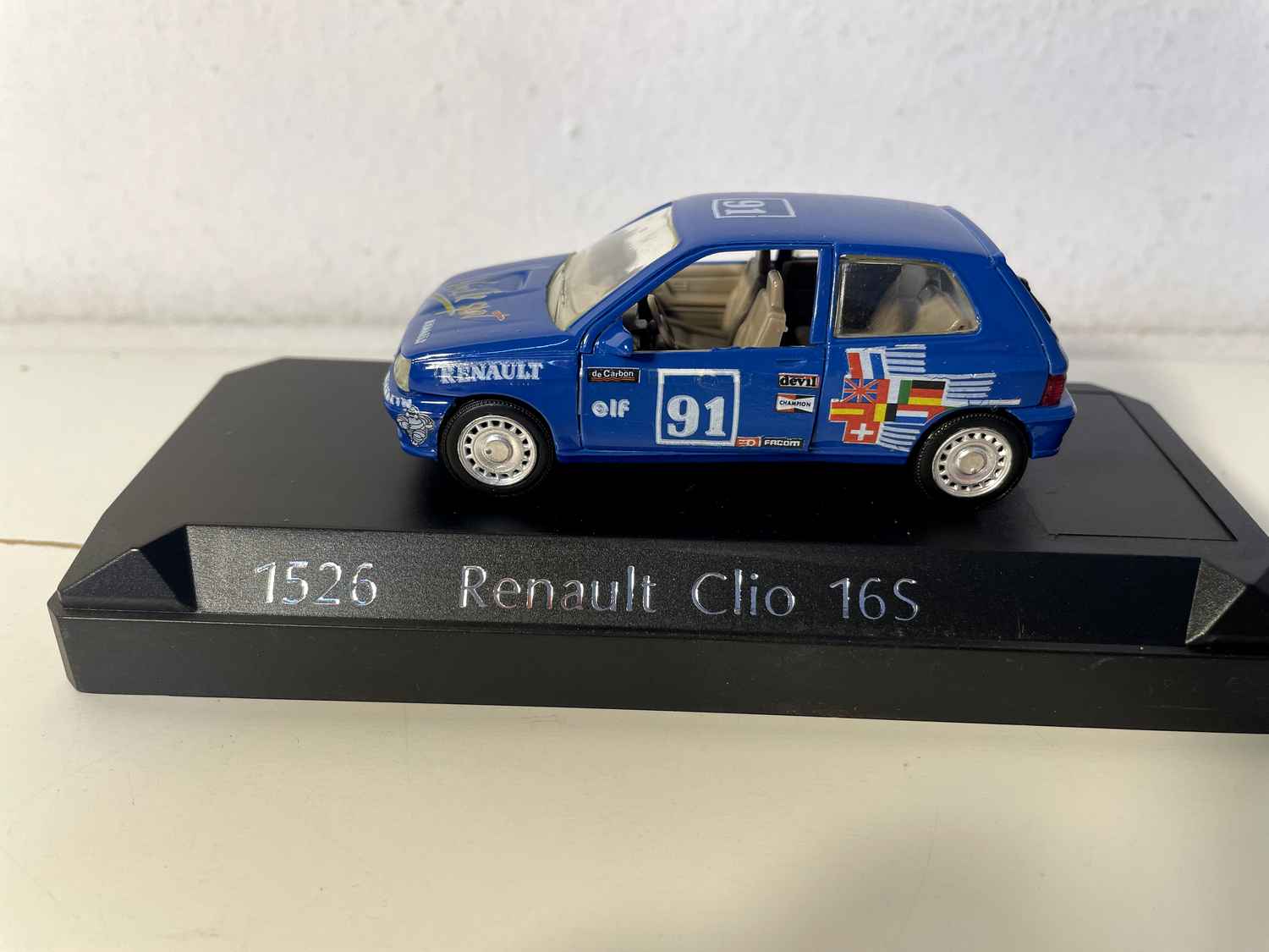 Renault Clio 16S niebieski z numerem 91 (bez kartonowego pudełka) - Solido referencja N°1526