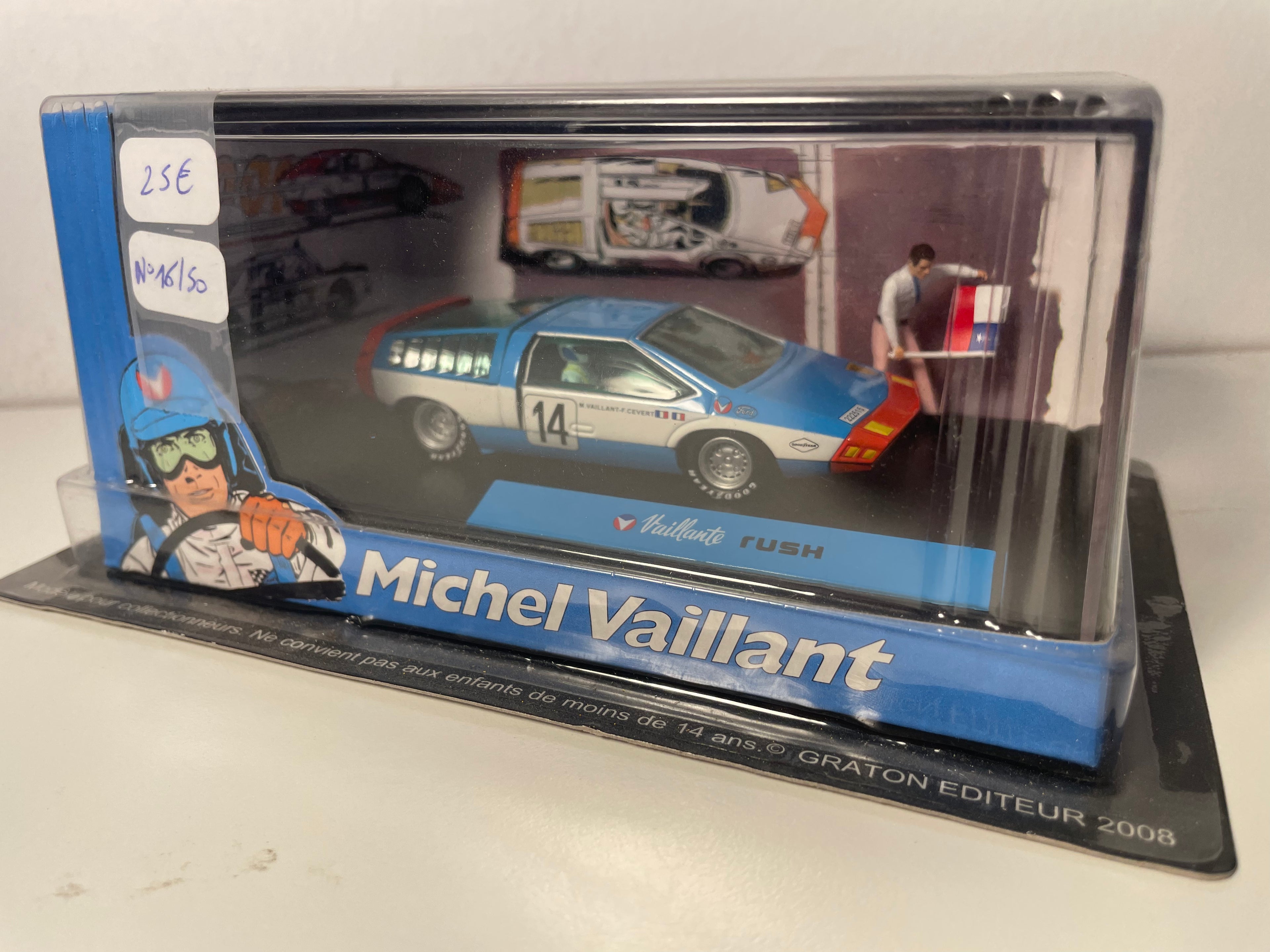 Blau, wäiss an rout Auto Nummer 14 Vaillante Rush (Album Rush) - Comic Michel Vaillant