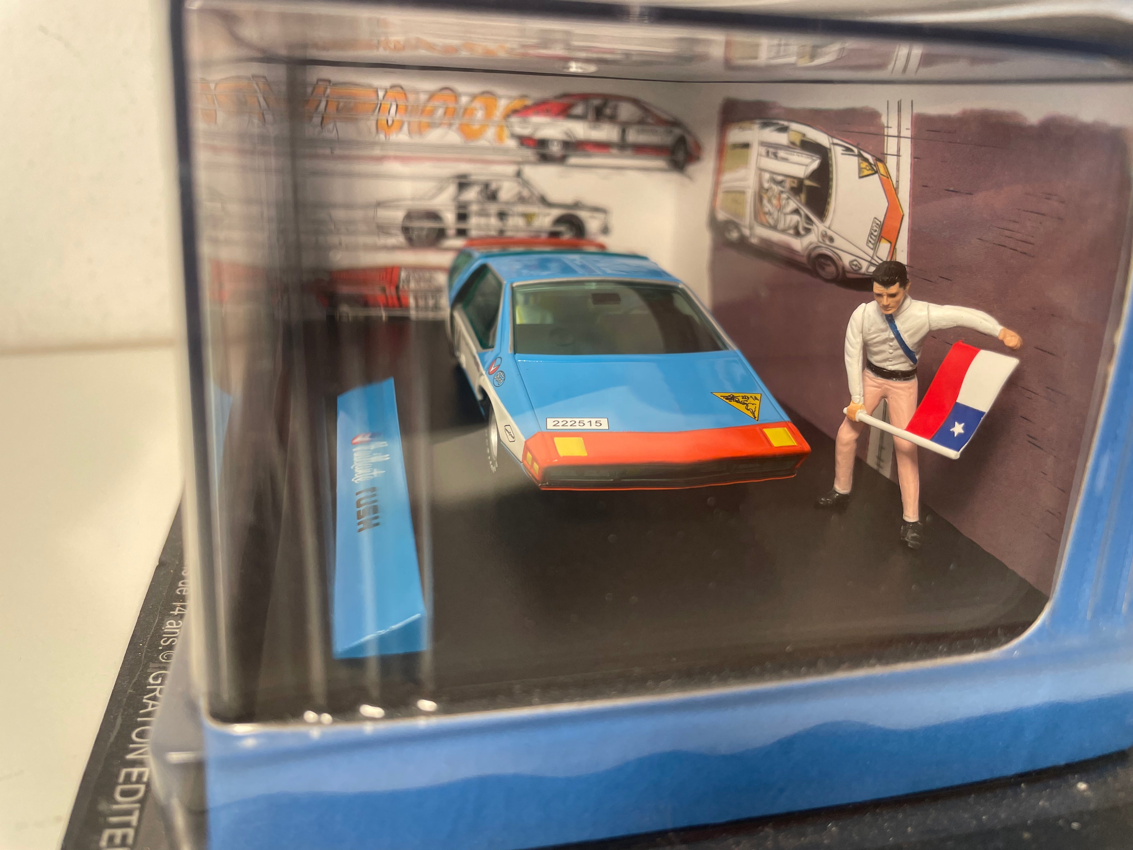 Blau, wäiss an rout Auto Nummer 14 Vaillante Rush (Album Rush) - Comic Michel Vaillant