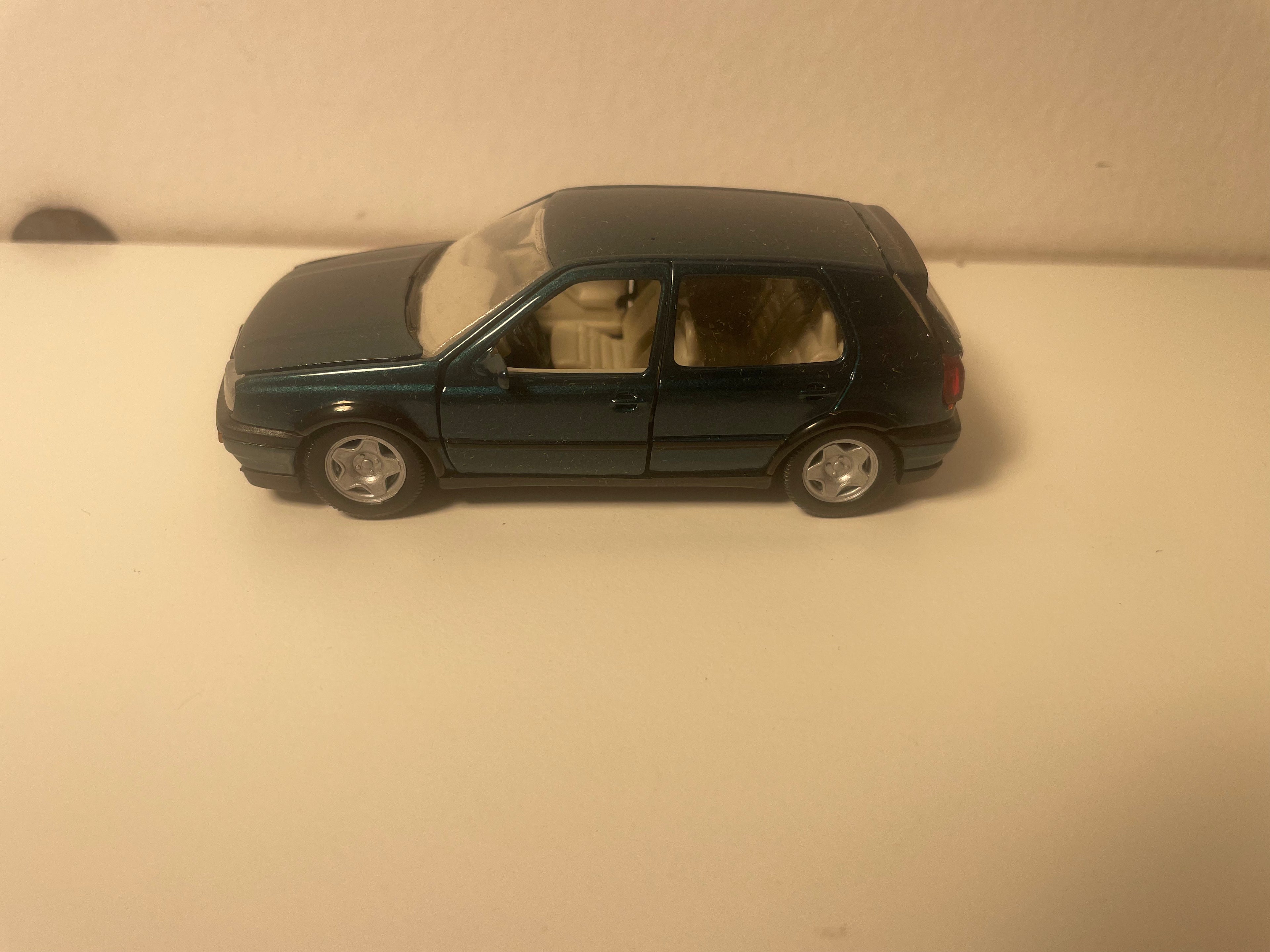 Volkswagen Golf VR6 verde