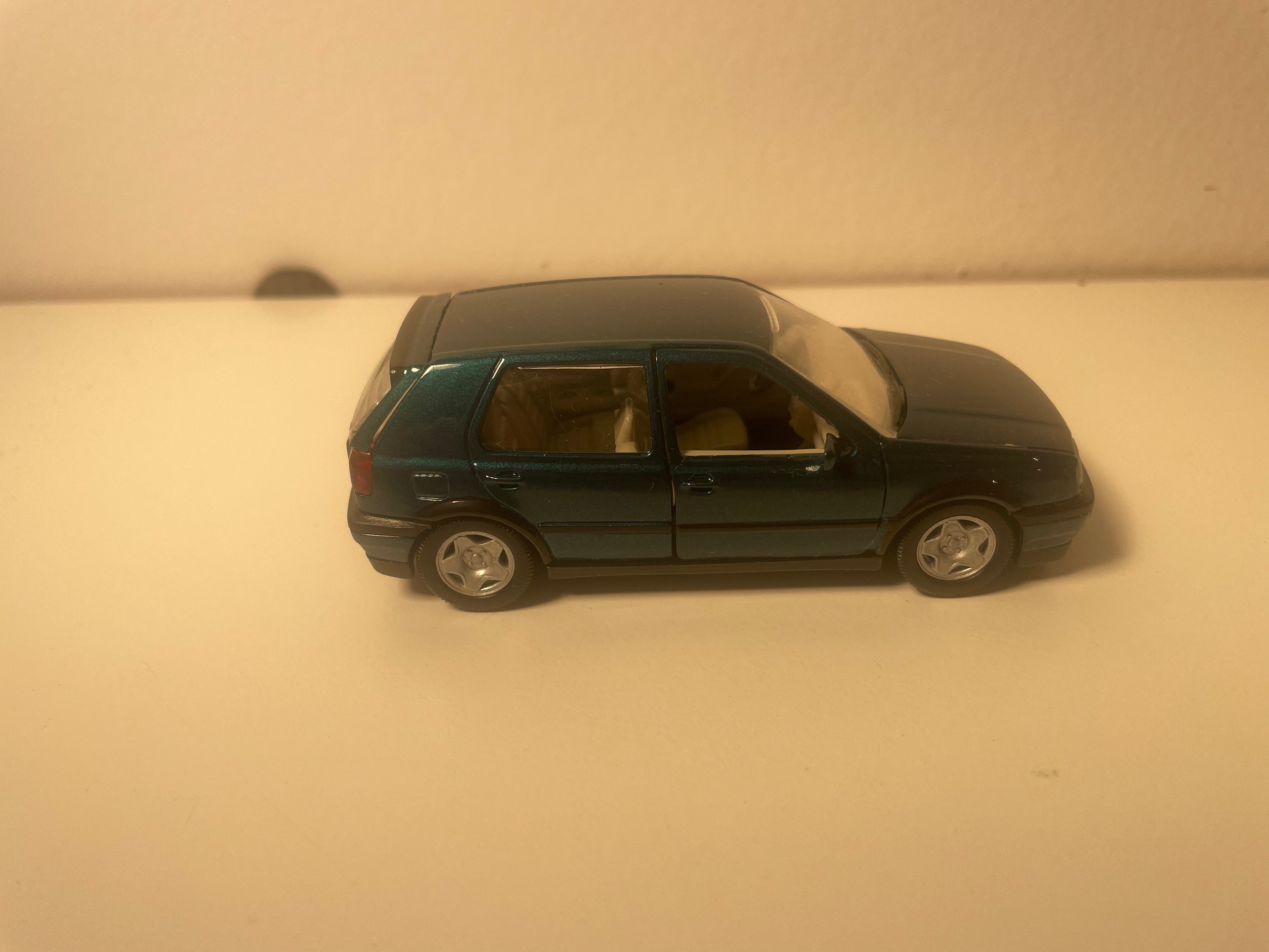 Volkswagen Golf VR6 verde