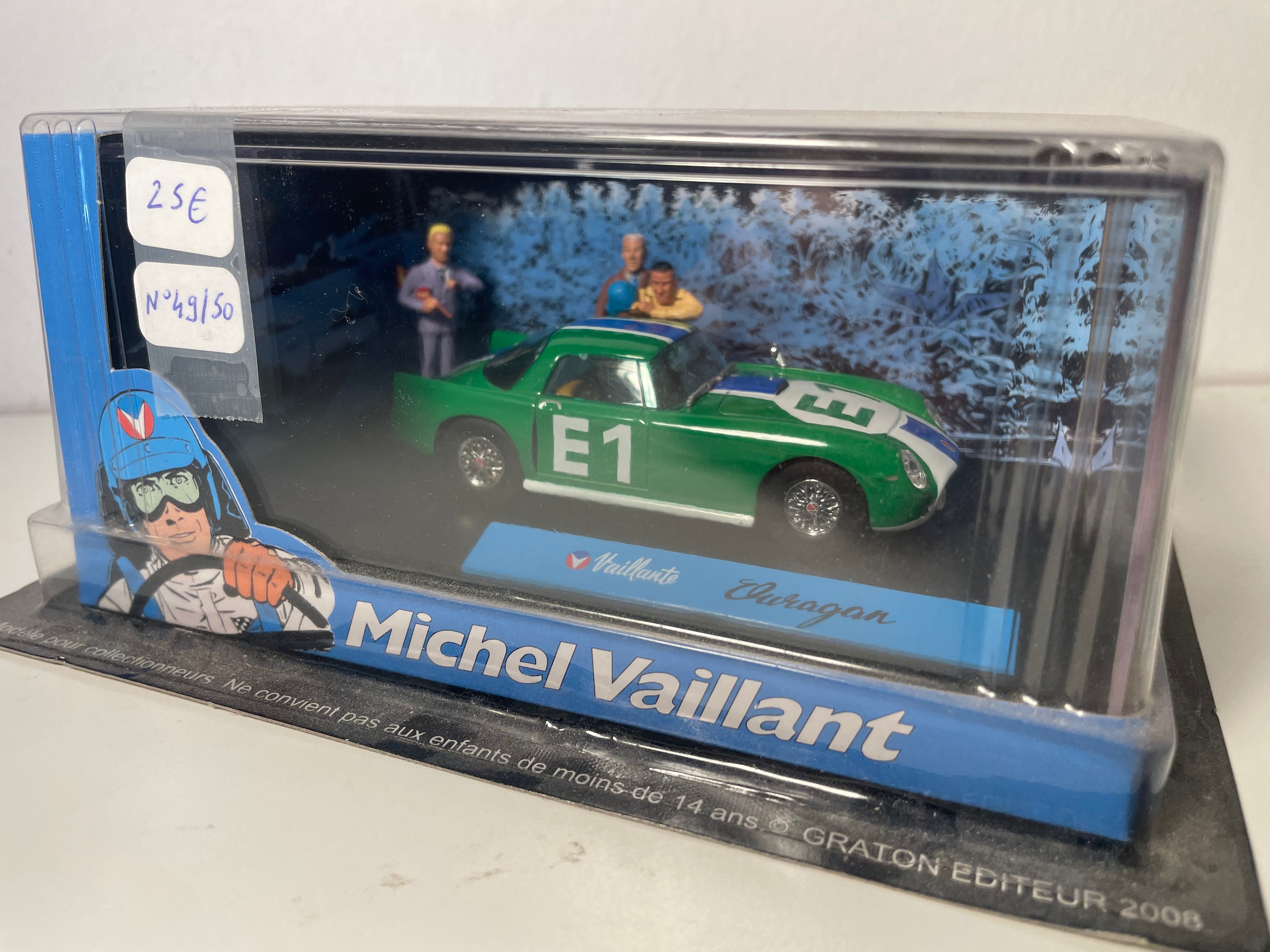 Auto verde numero E1 Vaillante Ouragan (Album il circuito della paura) - Fumetto Michel Vaillant