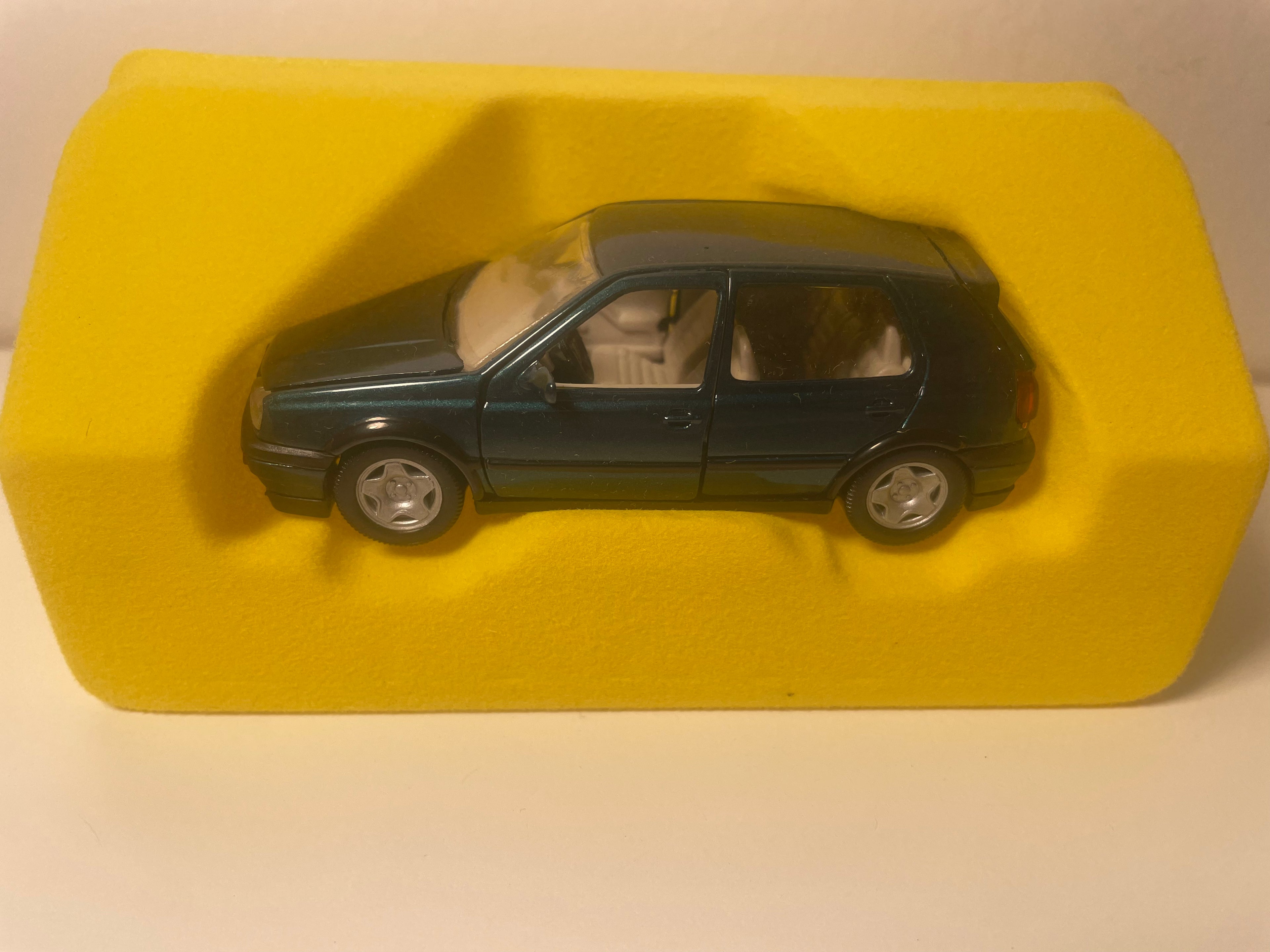 Volkswagen Golf VR6 verde