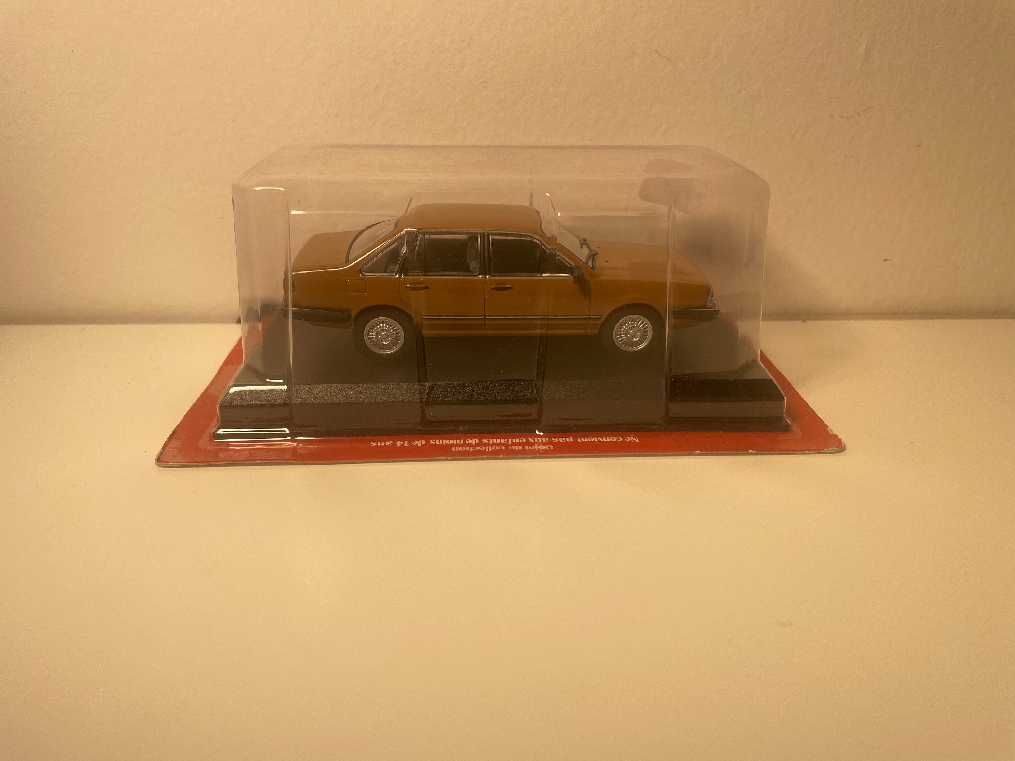 Volkswagen Santana castanho de 1981 - Auto Plus