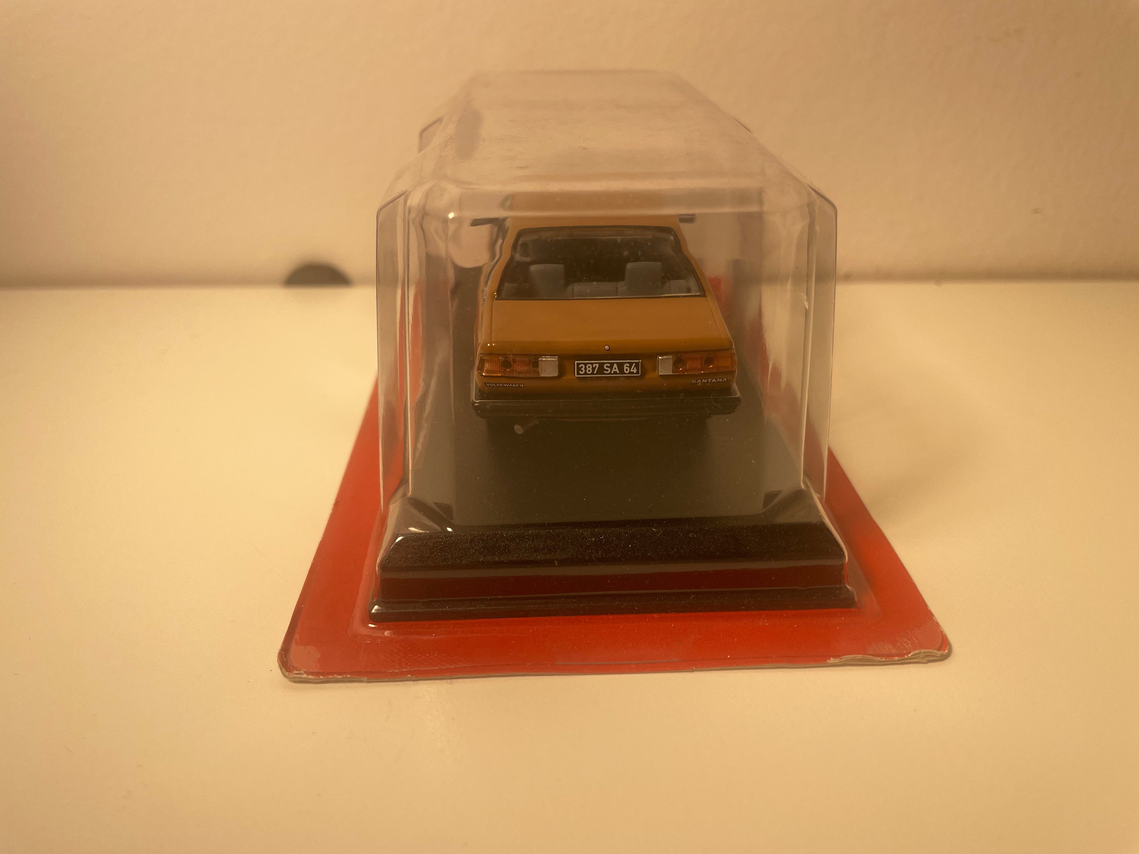 Volkswagen Santana castanho de 1981 - Auto Plus