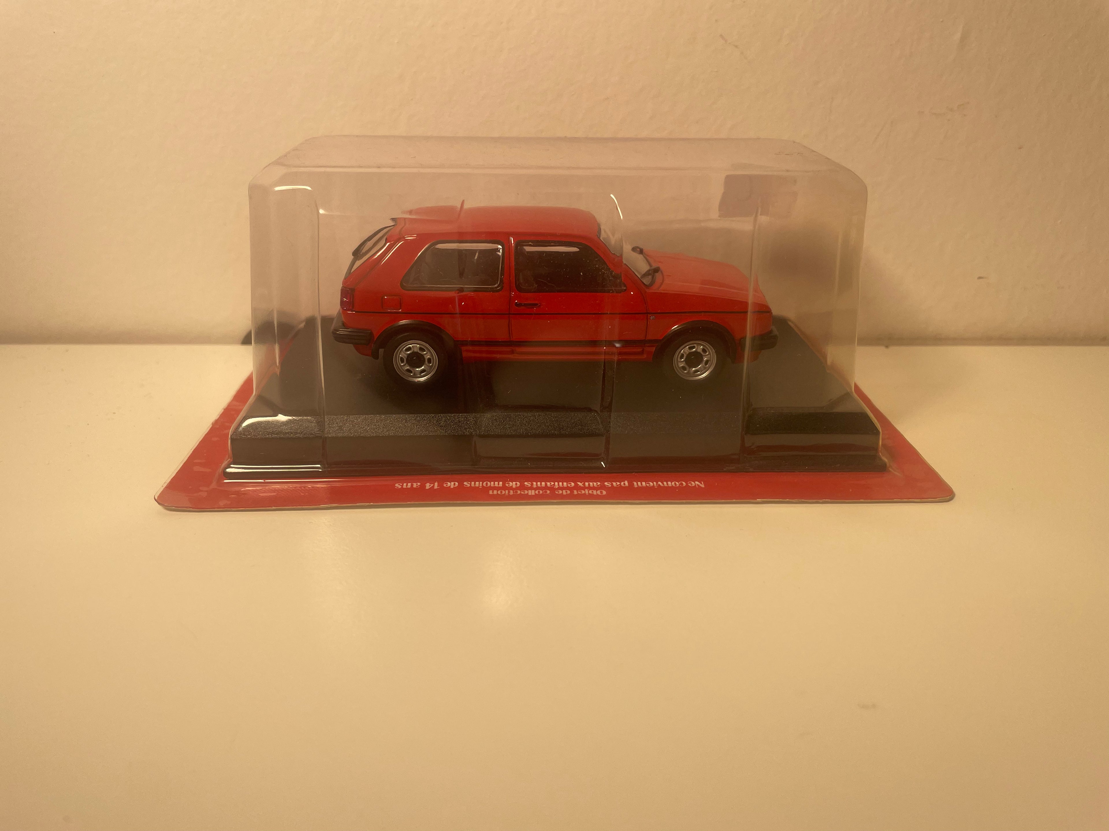 Volkswagen Golf GTI rojo de 1984 - Auto Plus