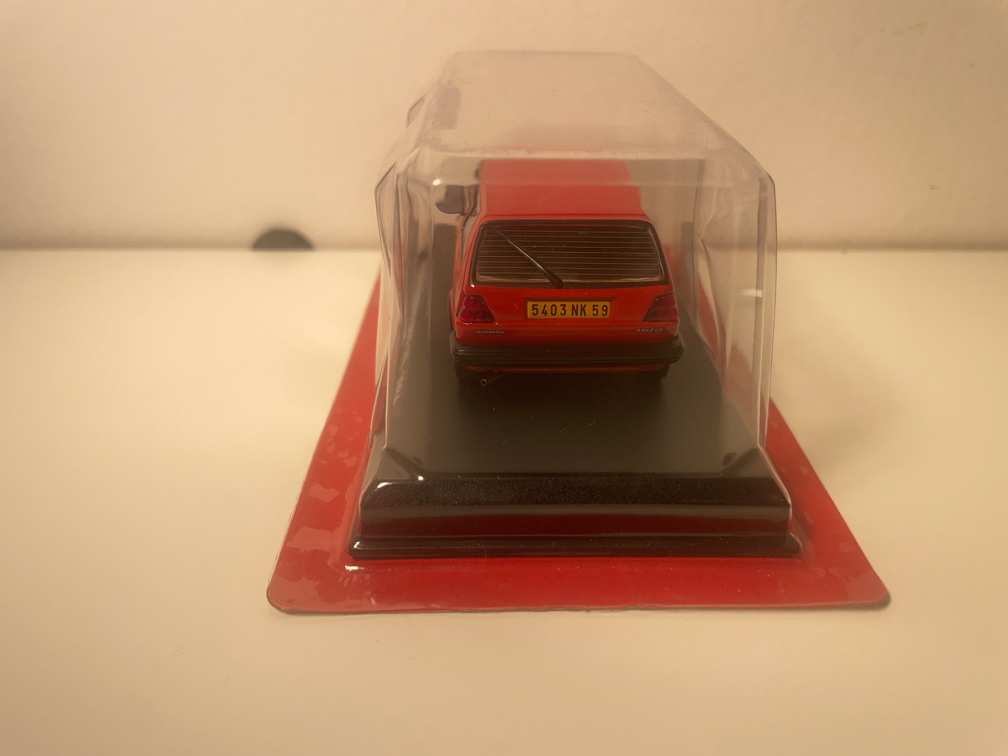Volkswagen Golf GTI rojo de 1984 - Auto Plus