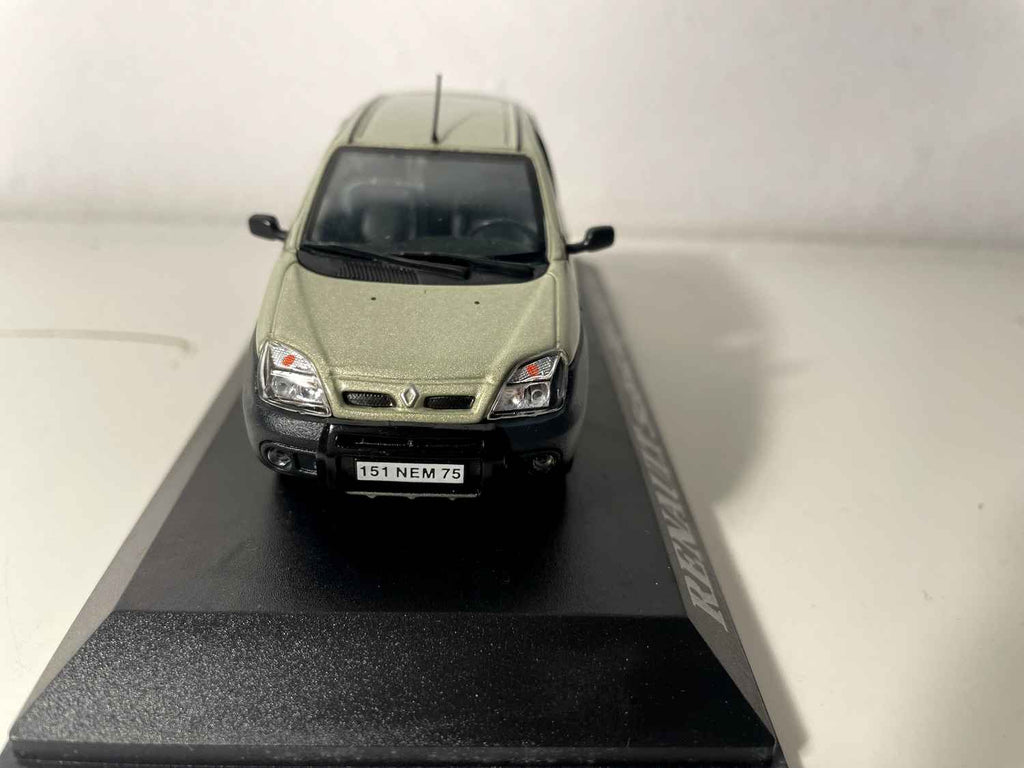 Renault Scénic RX4 2.0L vert/gris de 2000
