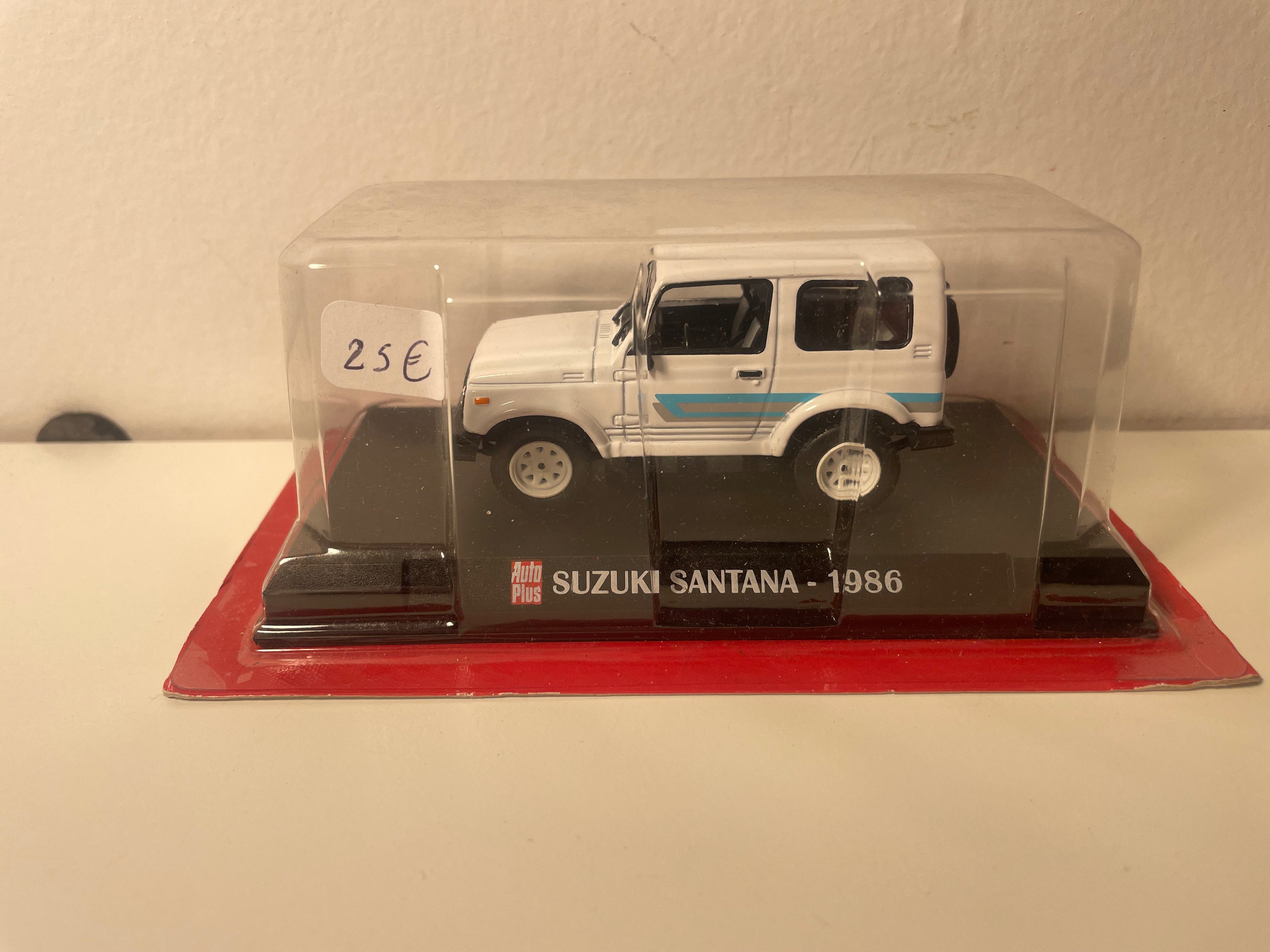 Suzuki Santana wäiss vun 1986 - Auto Plus