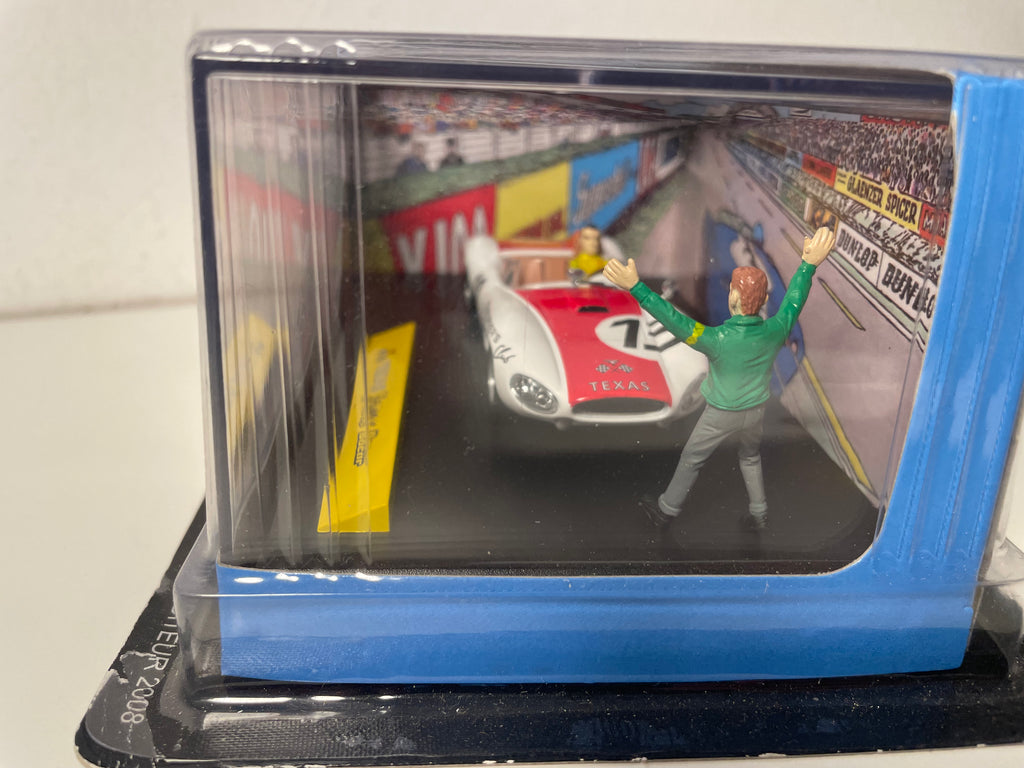 Voiture blanche et rouge numéro 13 Texas Driver's Bocar (Album Le 13 est au départ) - Bande Dessinée Michel Vaillant
