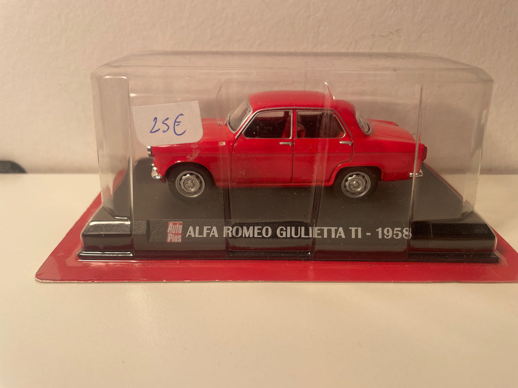Alfa Roméo Giulietta TI rouge de 1958 - Auto Plus