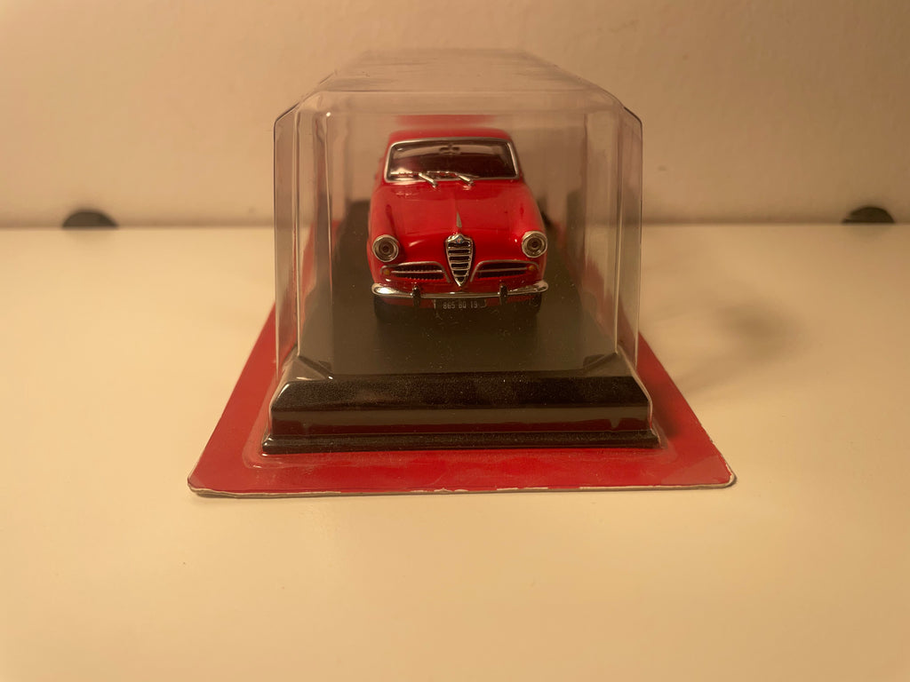 Alfa Roméo Giulietta TI rouge de 1958 - Auto Plus
