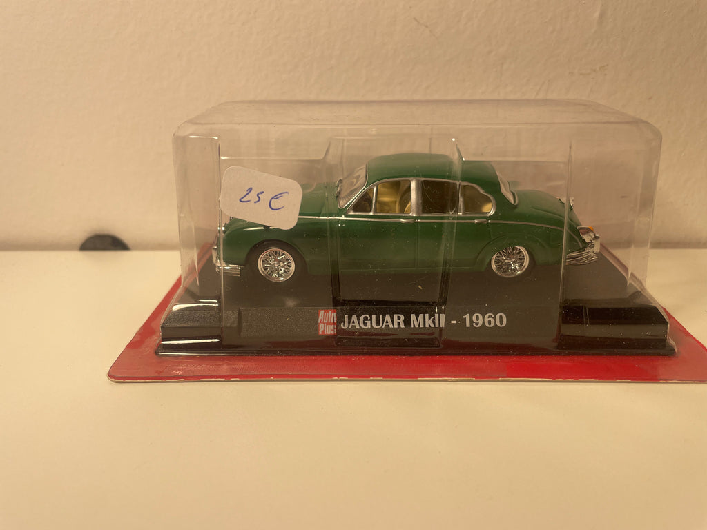 Jaguar MkII verte de 1960 - Auto Plus