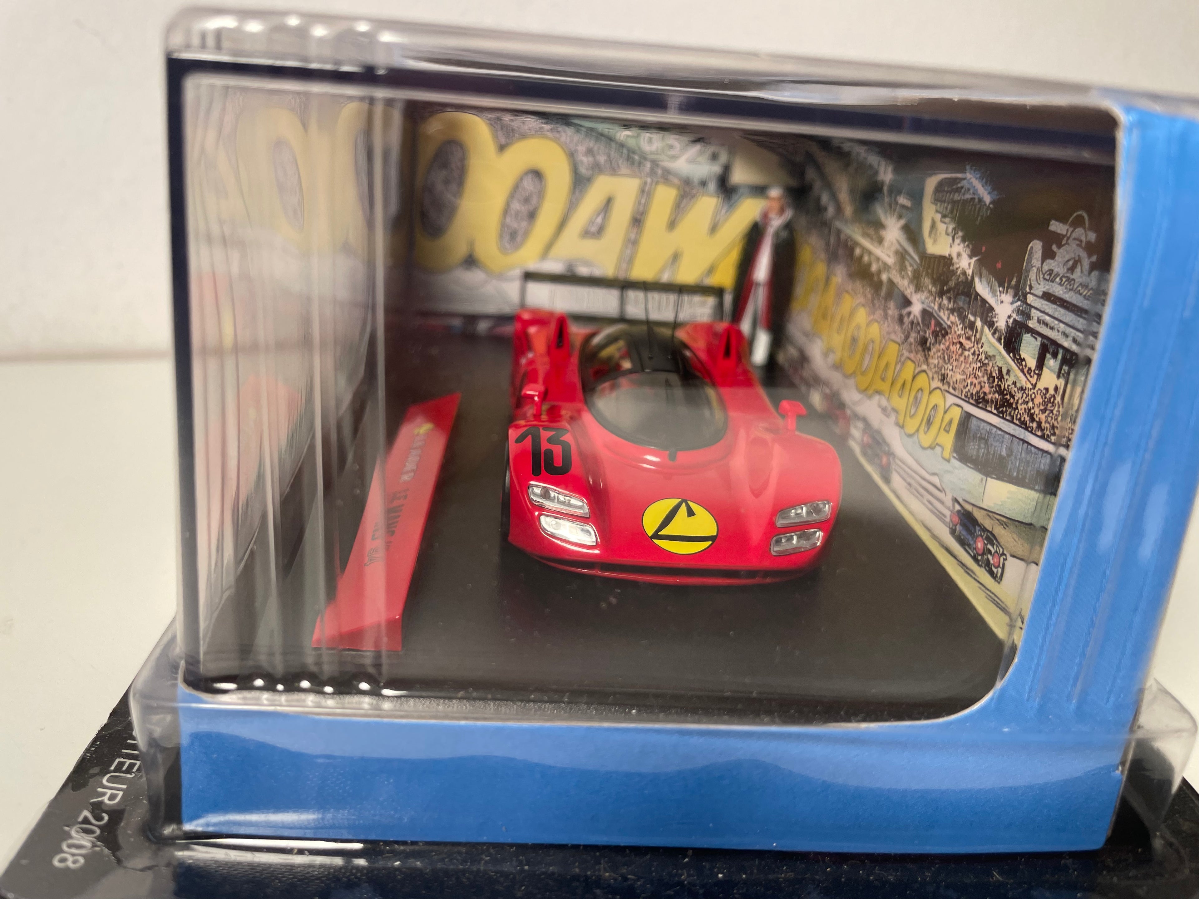 Voiture rouge numéro 13 Leader Le Mans '94 (Album la prisonnière) - Bande Dessinée Michel Vaillant
