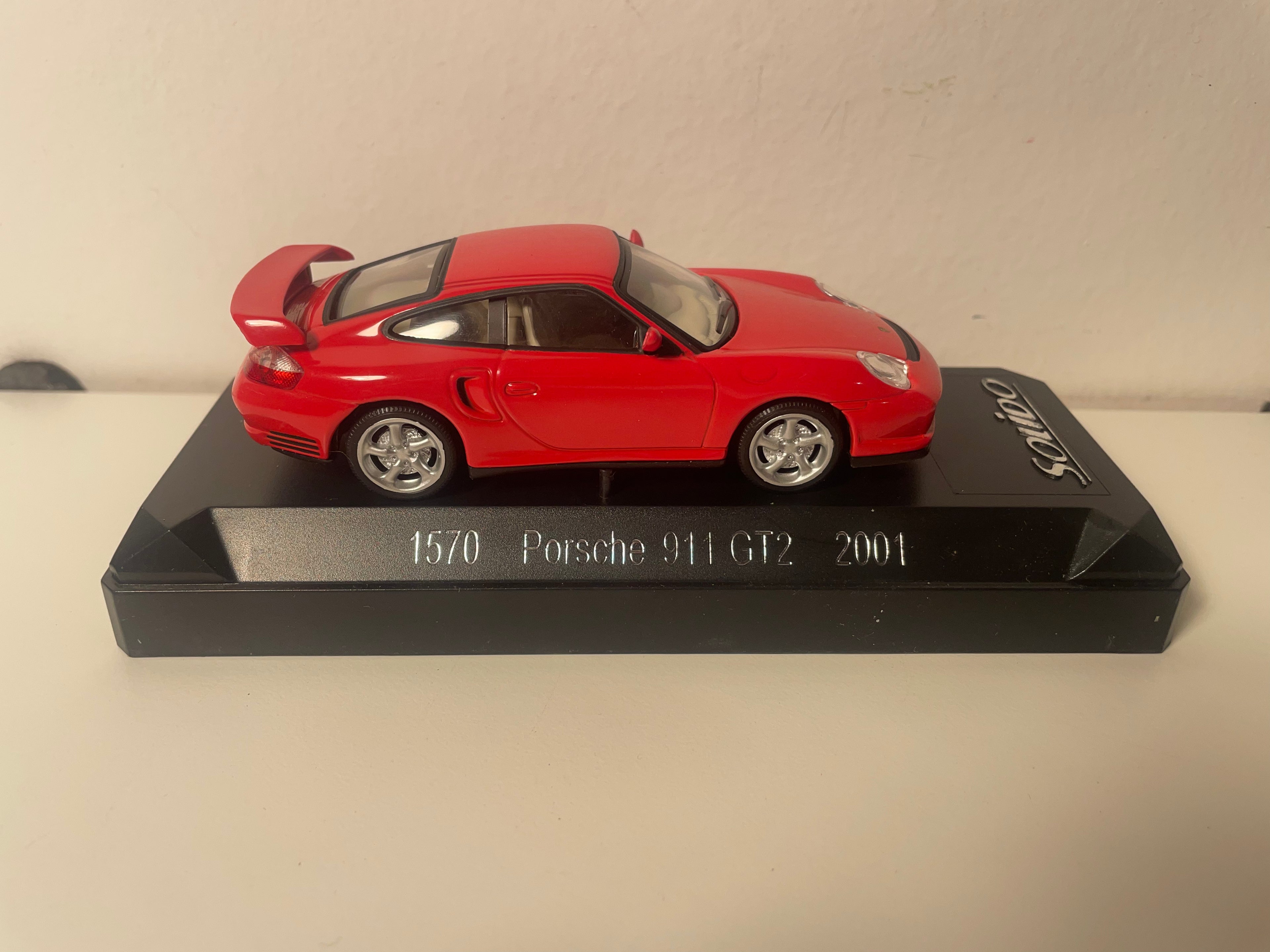 Porsche 911 GT2 rout 2001 - Solido Referenz 1570